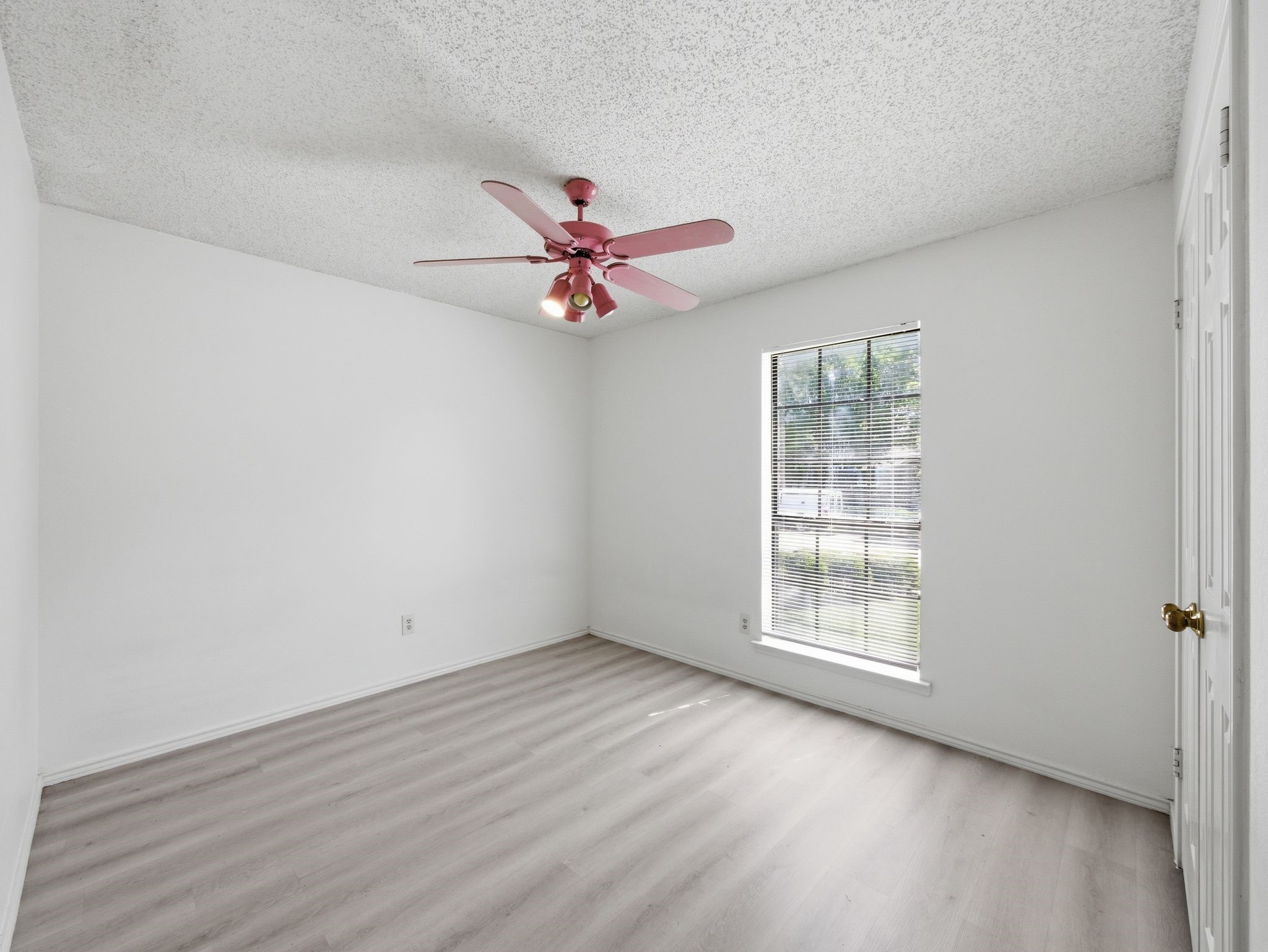 2103 Overview Lane Garland TX 75044