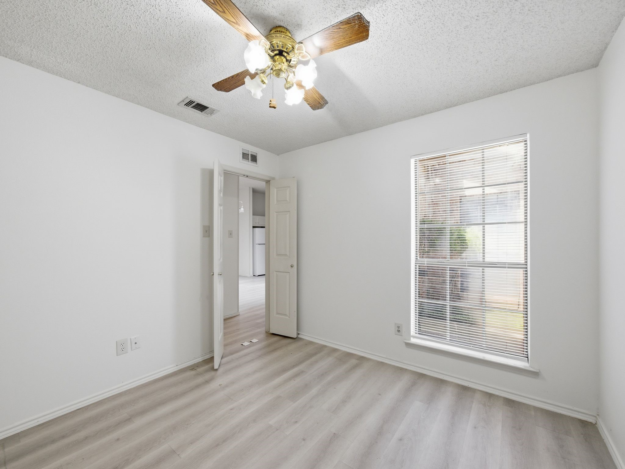 2103 Overview Lane Garland TX 75044