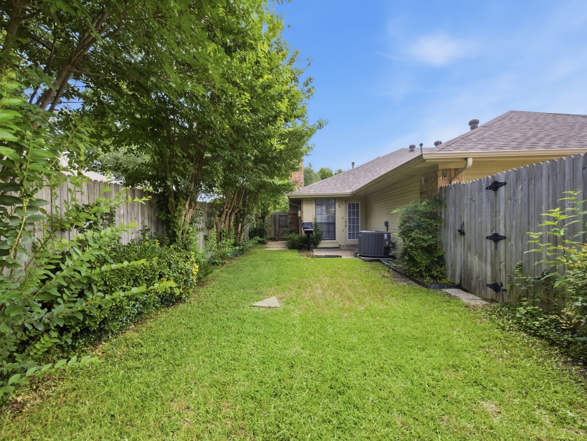 2103 Overview Lane Garland TX 75044