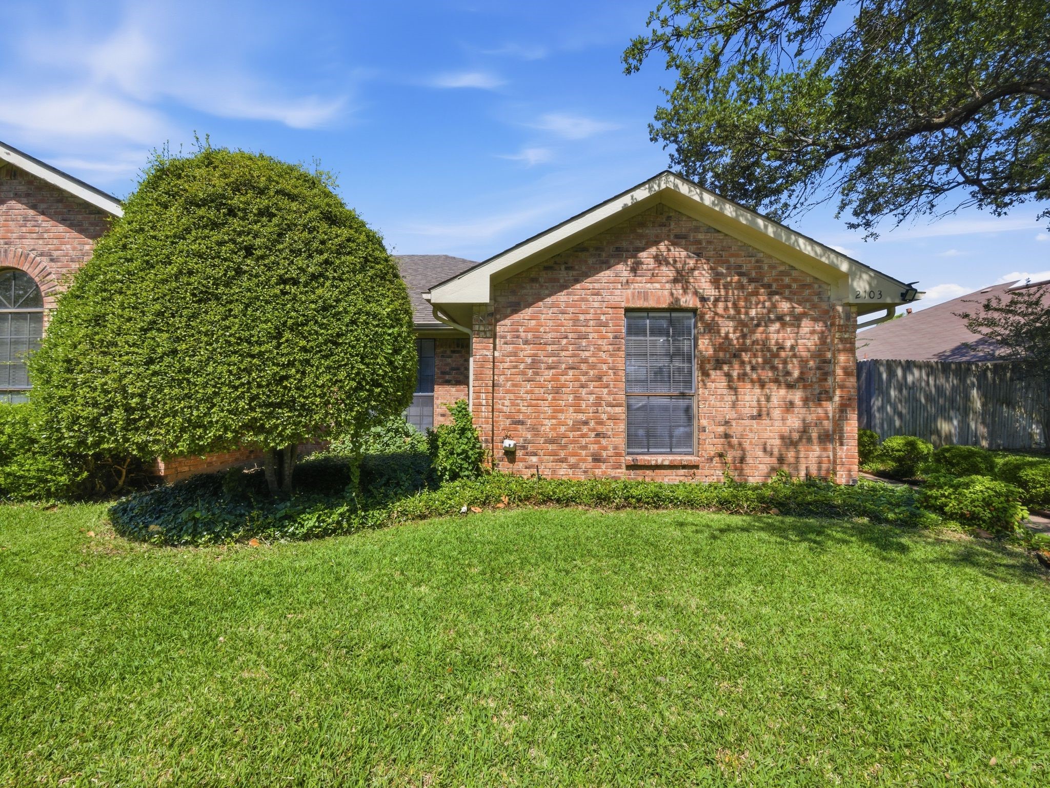 2103 Overview Lane Garland TX 75044