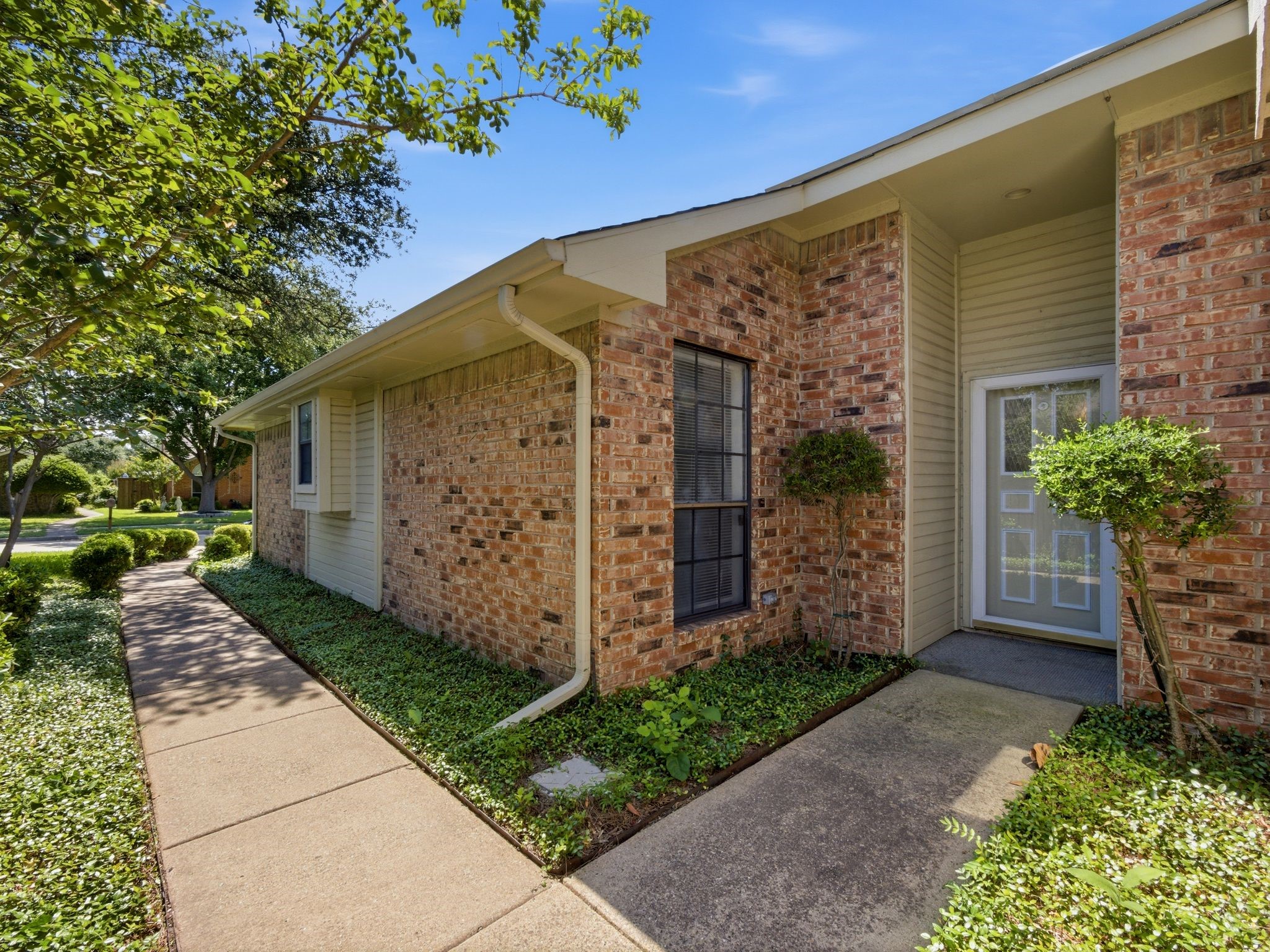 2103 Overview Lane Garland TX 75044
