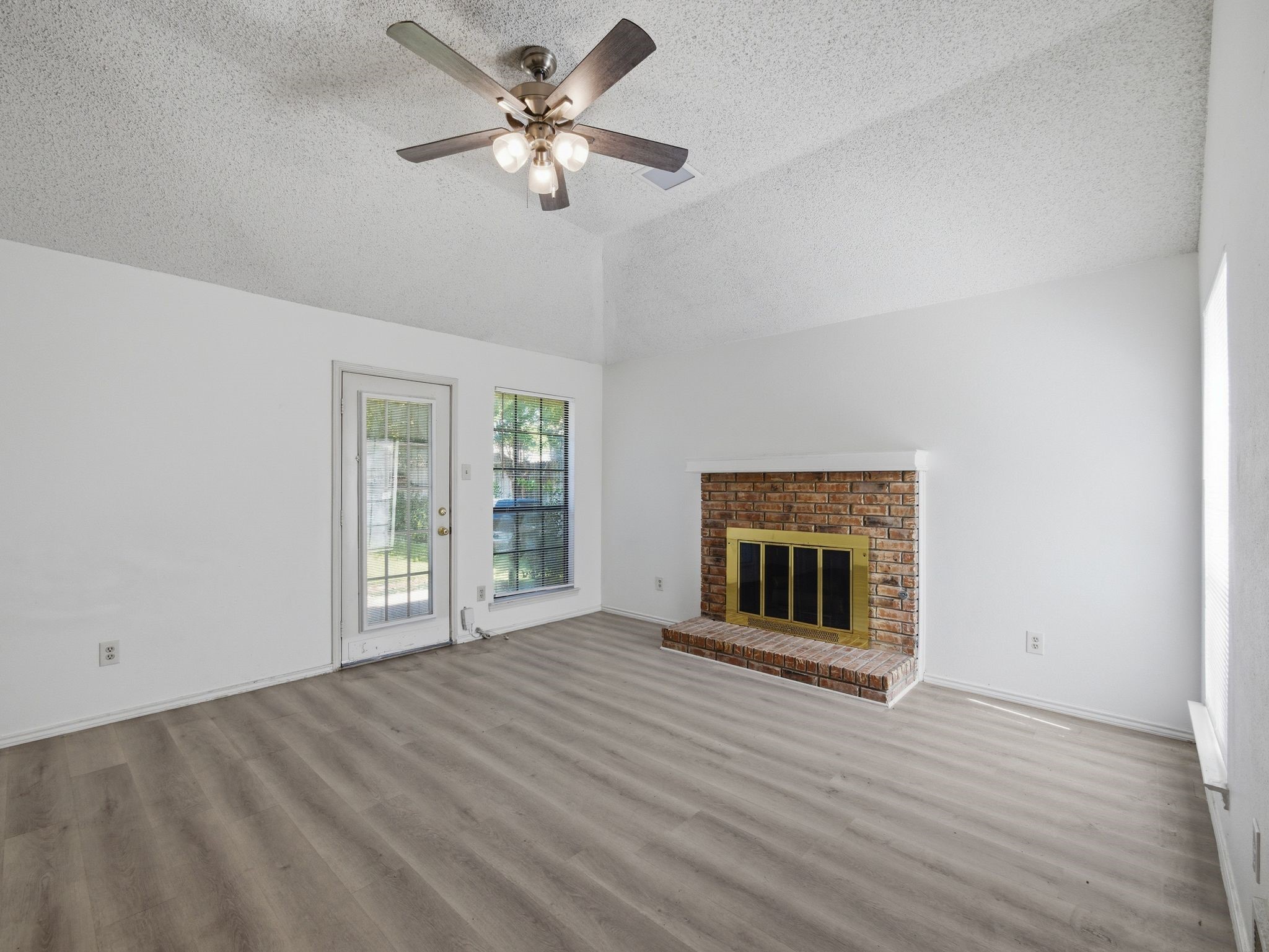 2103 Overview Lane Garland TX 75044