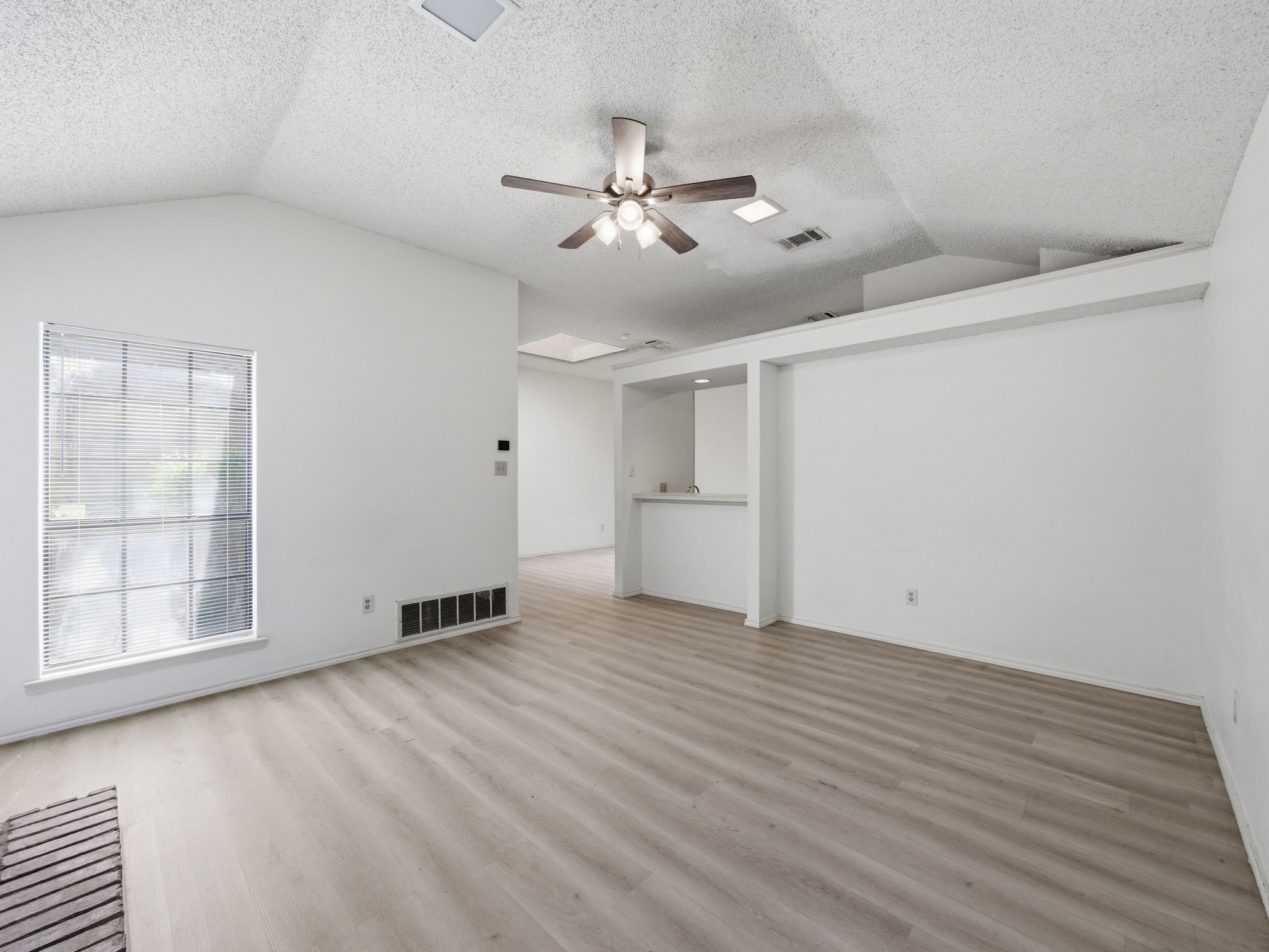 2103 Overview Lane Garland TX 75044