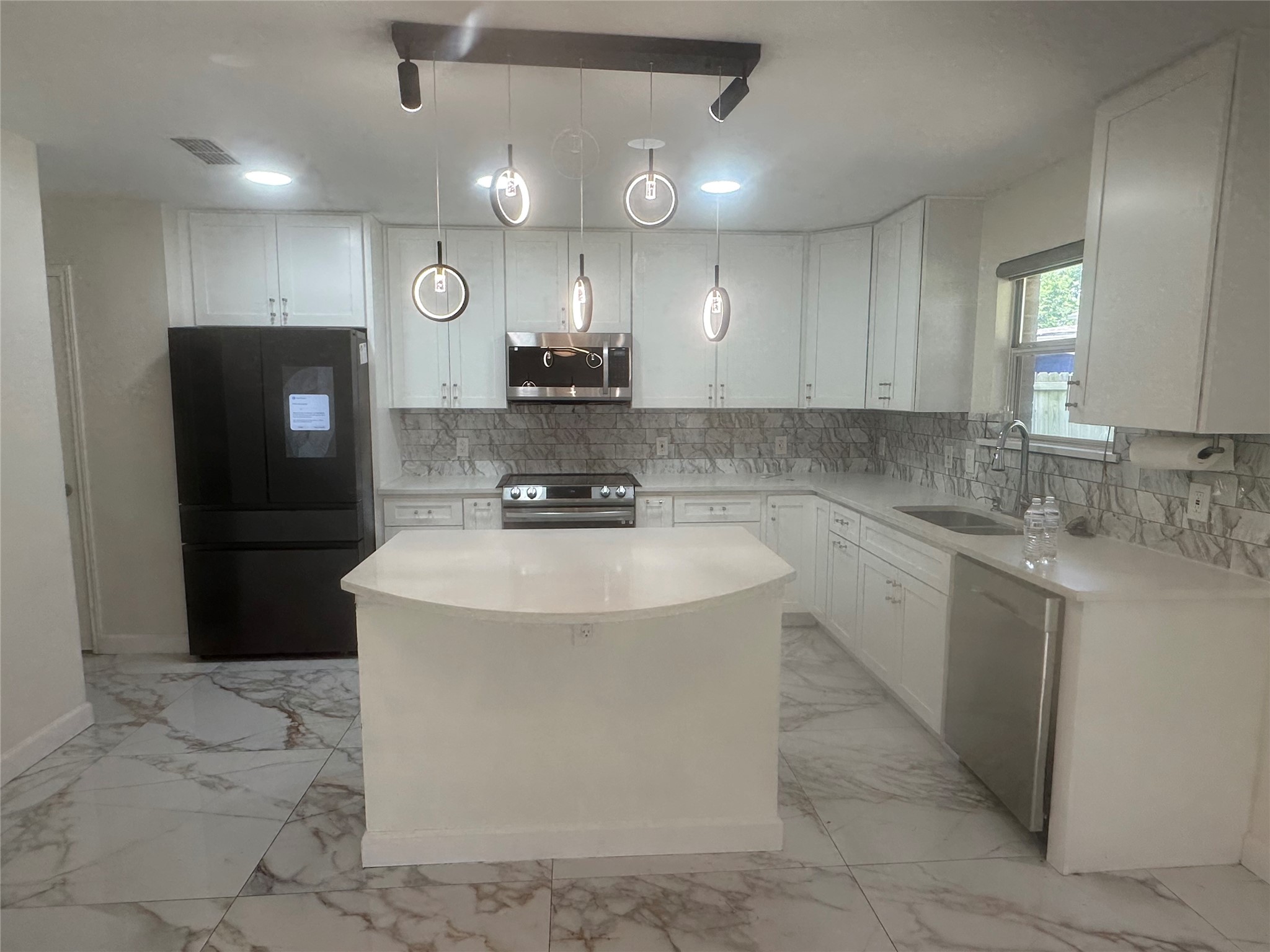 519 Darlene Trail Euless TX 76039