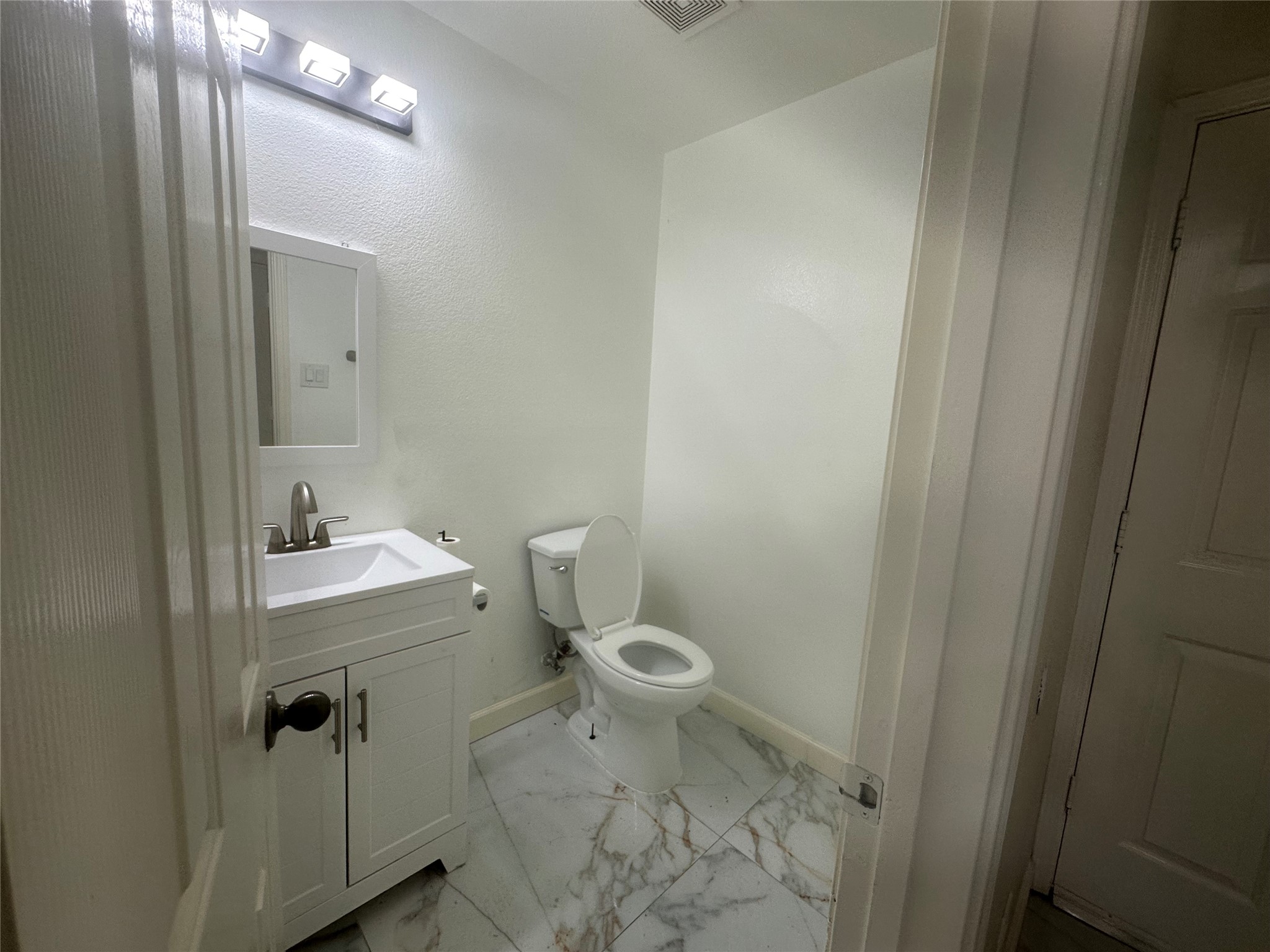 519 Darlene Trail Euless TX 76039
