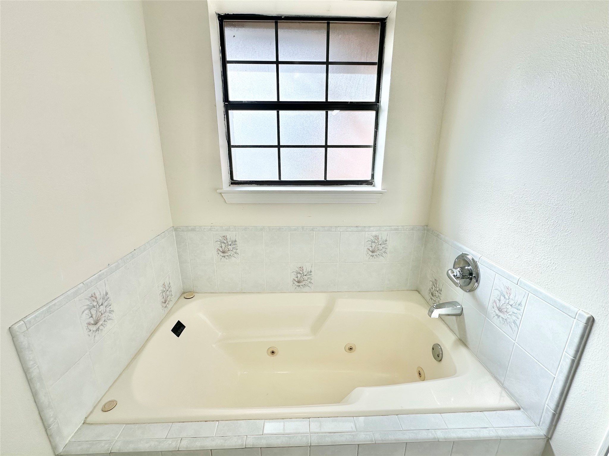 8869 Liberty Road Aubrey TX 76227