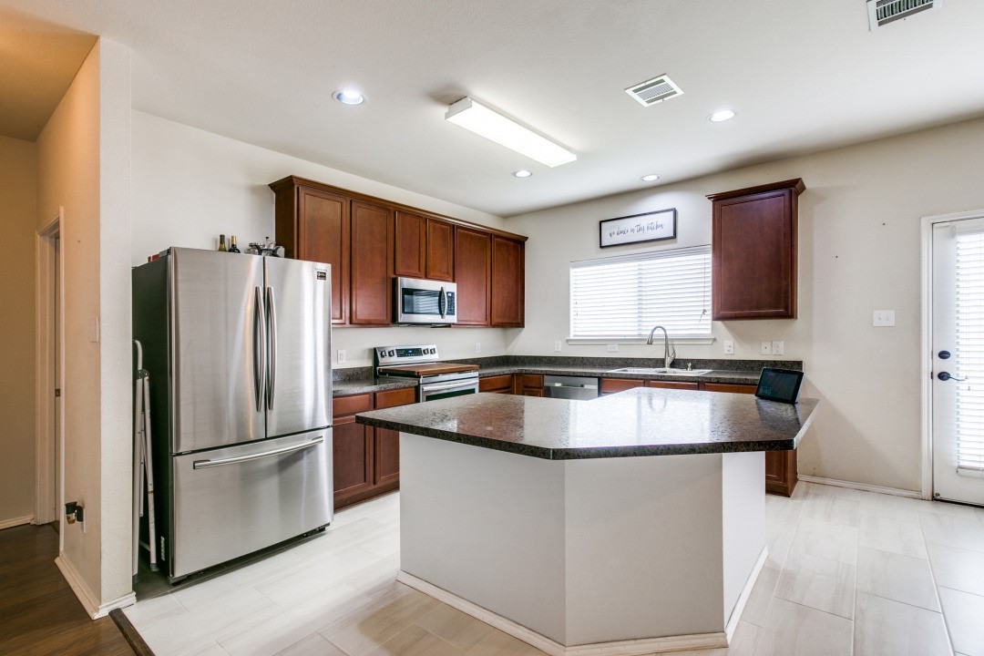 8633 Star Thistle Drive Fort Worth TX 76179