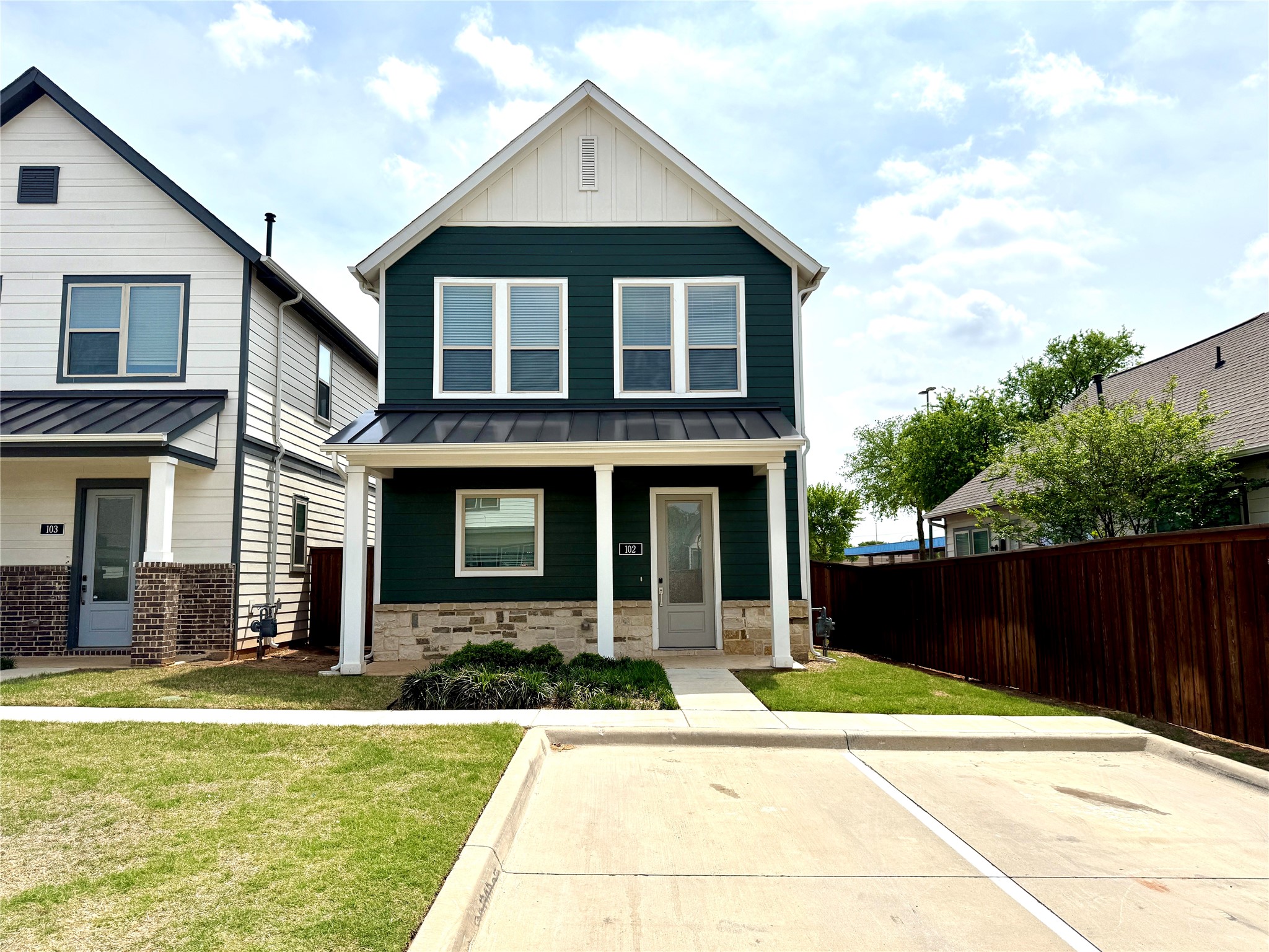 1830 NE Green Oaks Boulevard Arlington TX 76006
