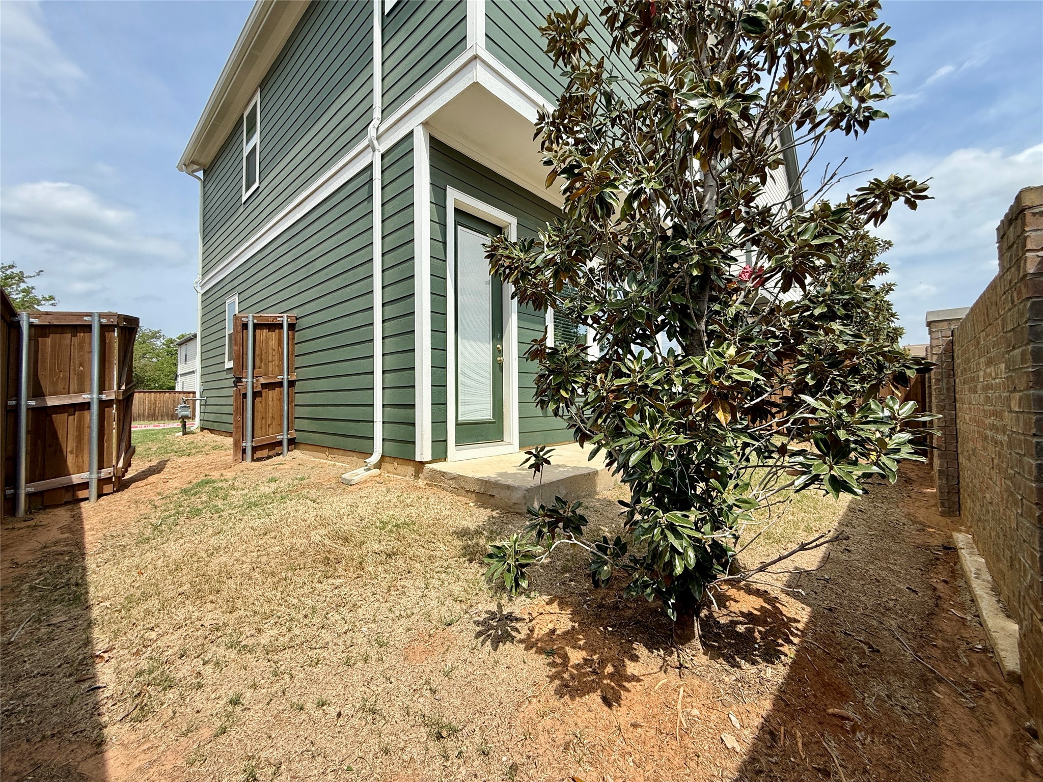 1830 NE Green Oaks Boulevard Arlington TX 76006