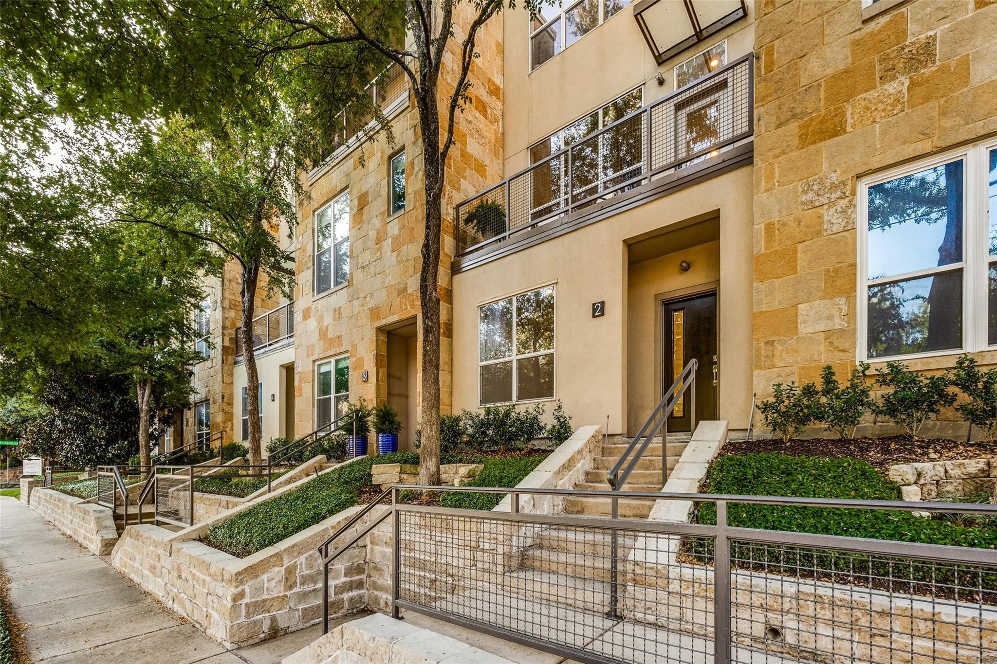 3800 Holland Avenue Dallas TX 75219