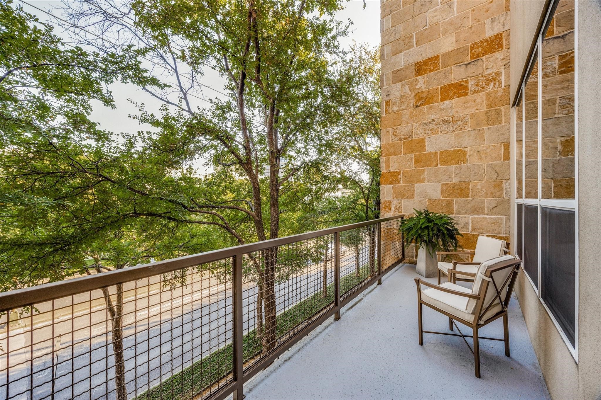 3800 Holland Avenue Dallas TX 75219