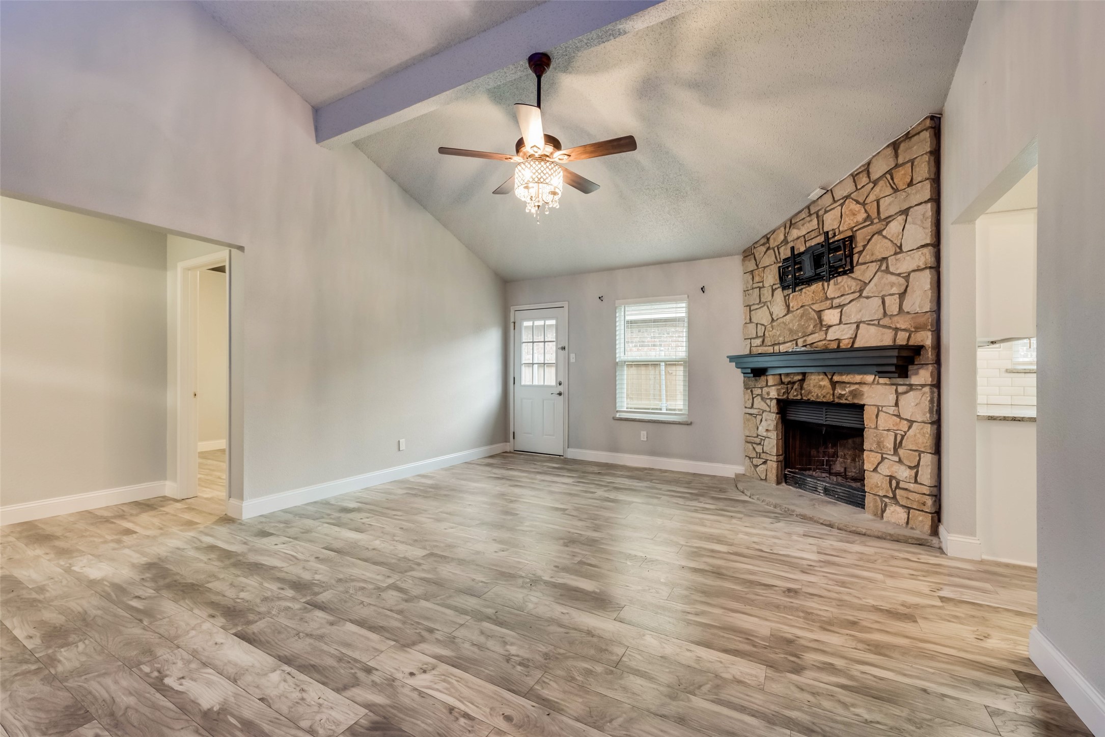 1002 Canary Lane Mansfield TX 76063