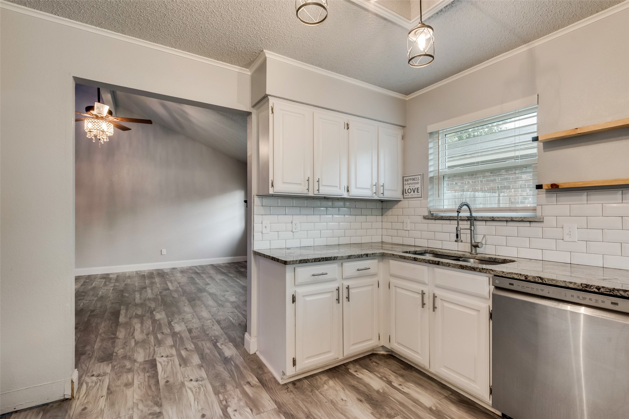 1002 Canary Lane Mansfield TX 76063