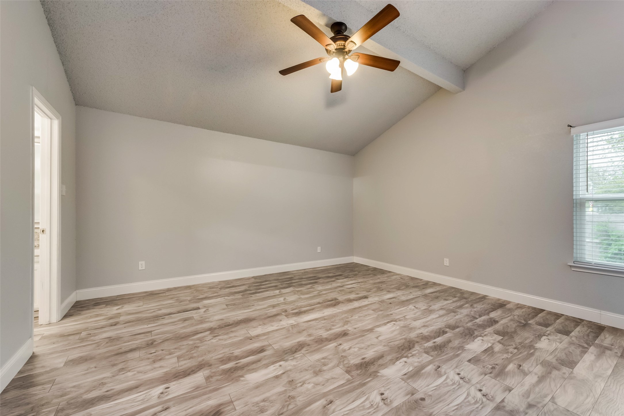 1002 Canary Lane Mansfield TX 76063