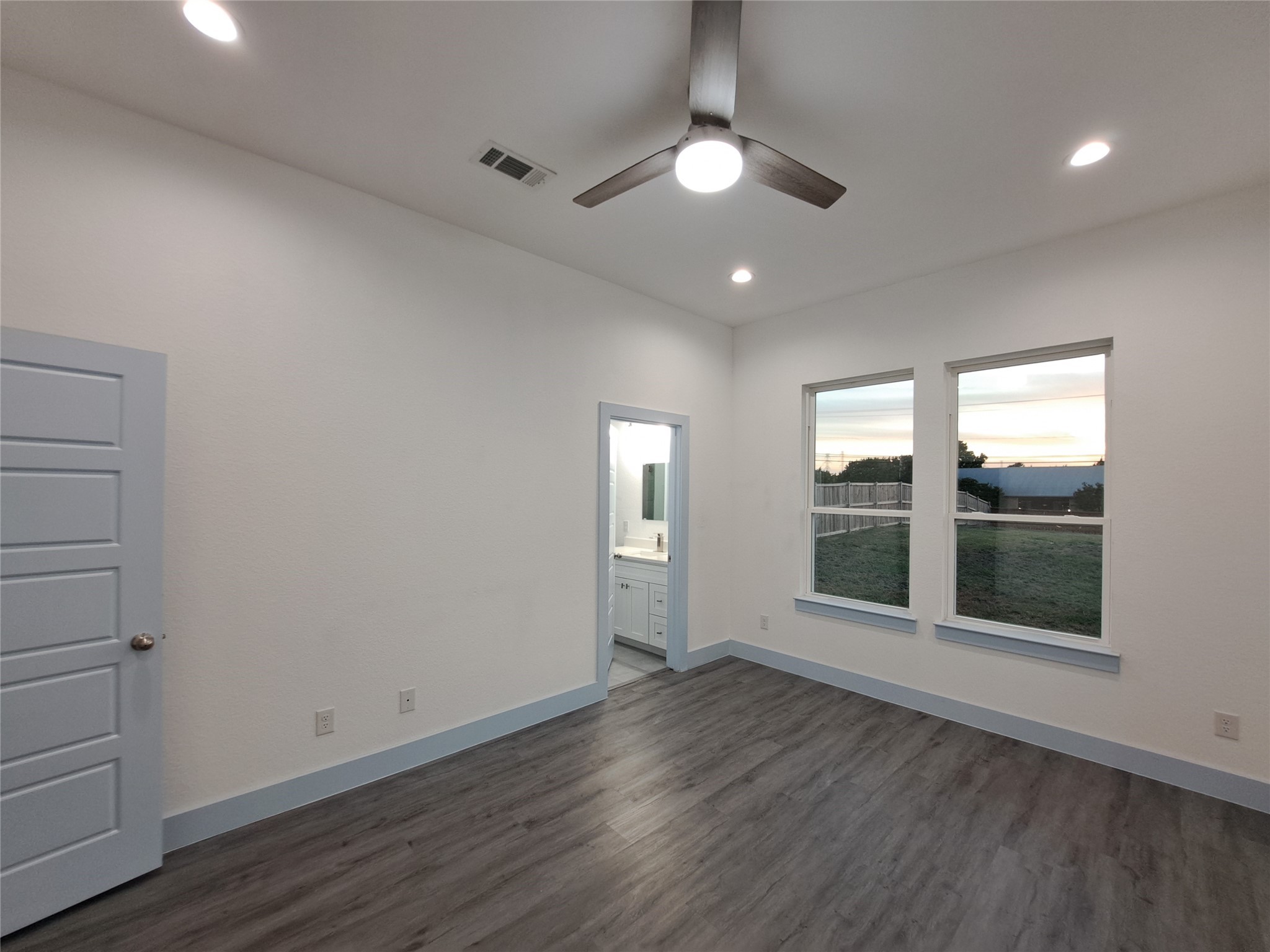 3235 Noor Street Dallas TX 75233