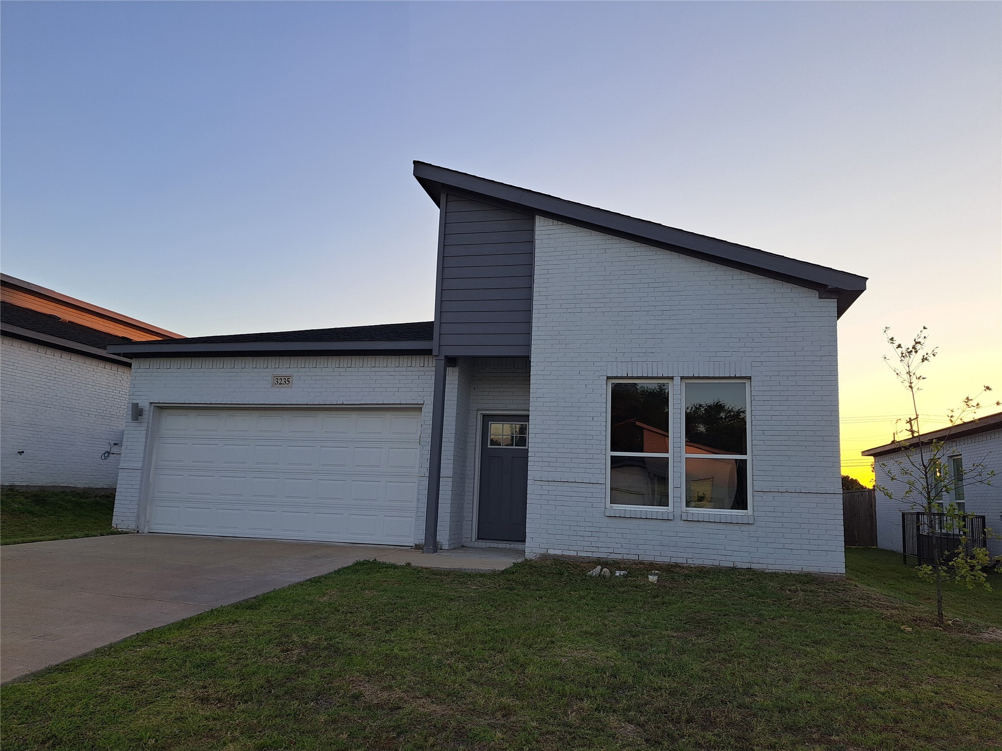 3235 Noor Street Dallas TX 75233