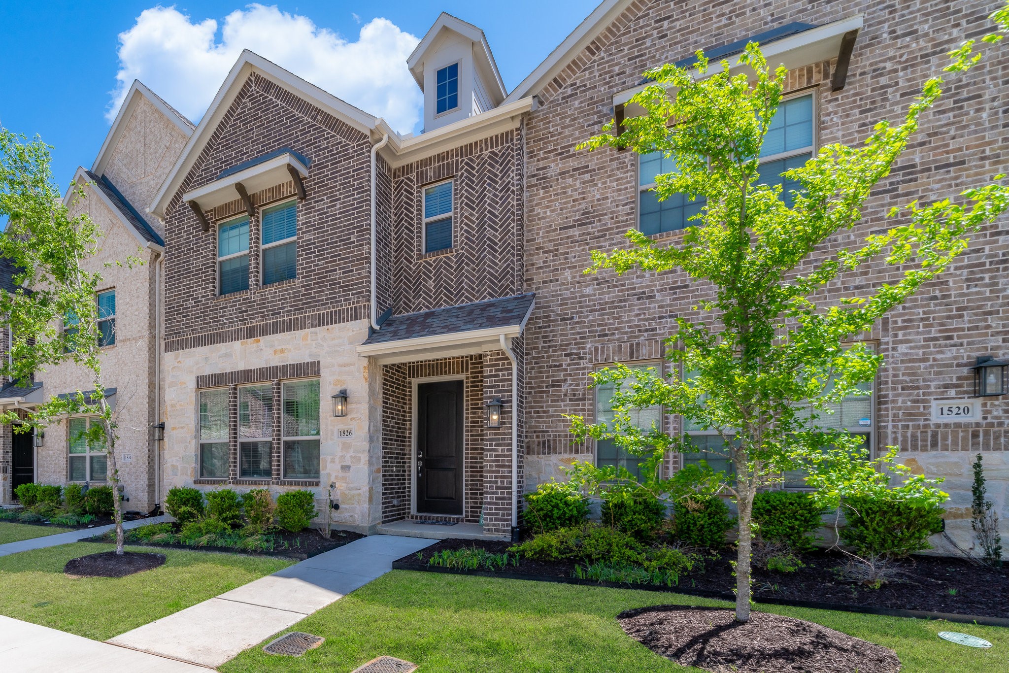 1526 Windermere Way Farmers Branch TX 75234