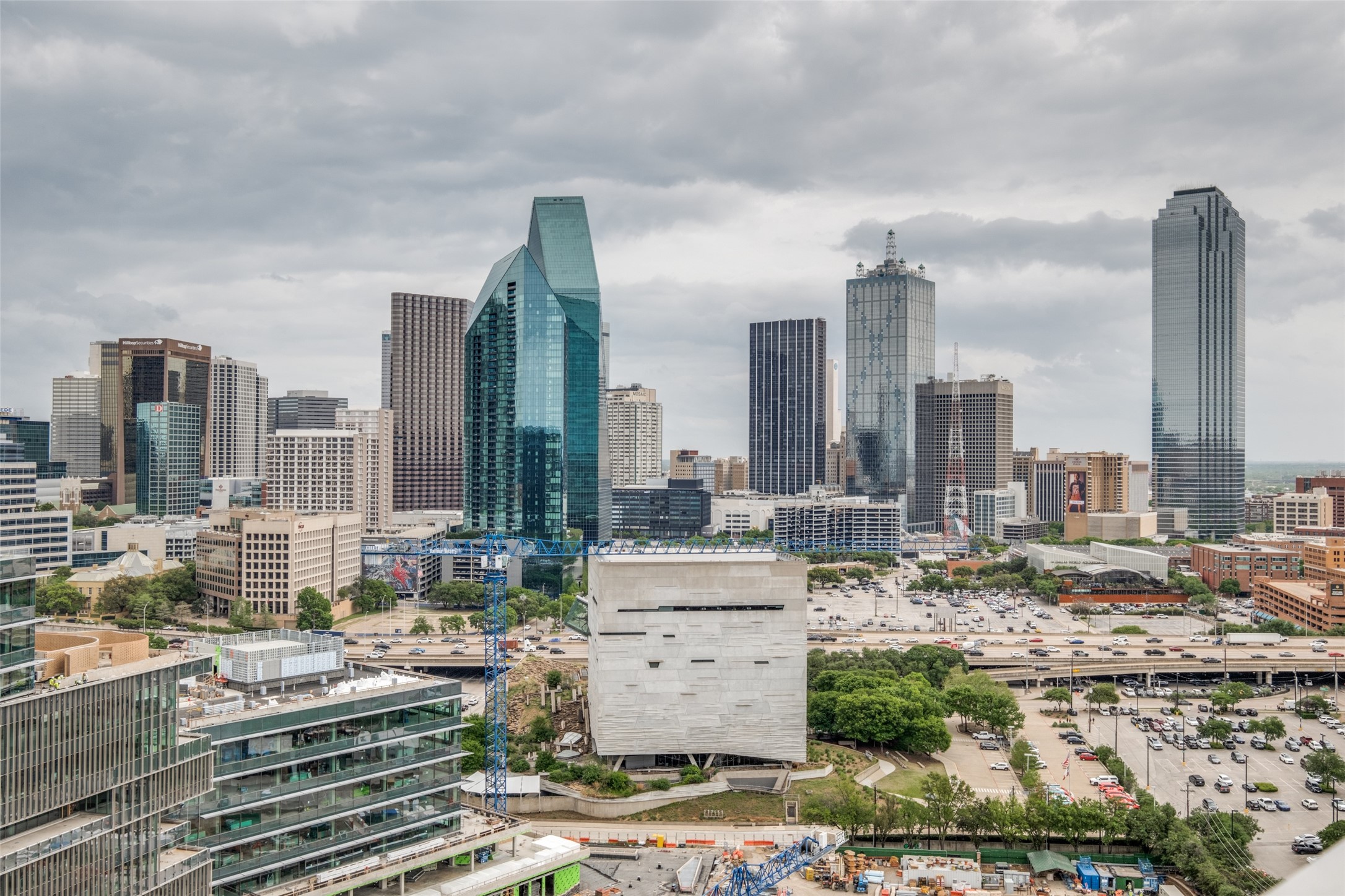 2430 Victory Park Lane Dallas TX 75219