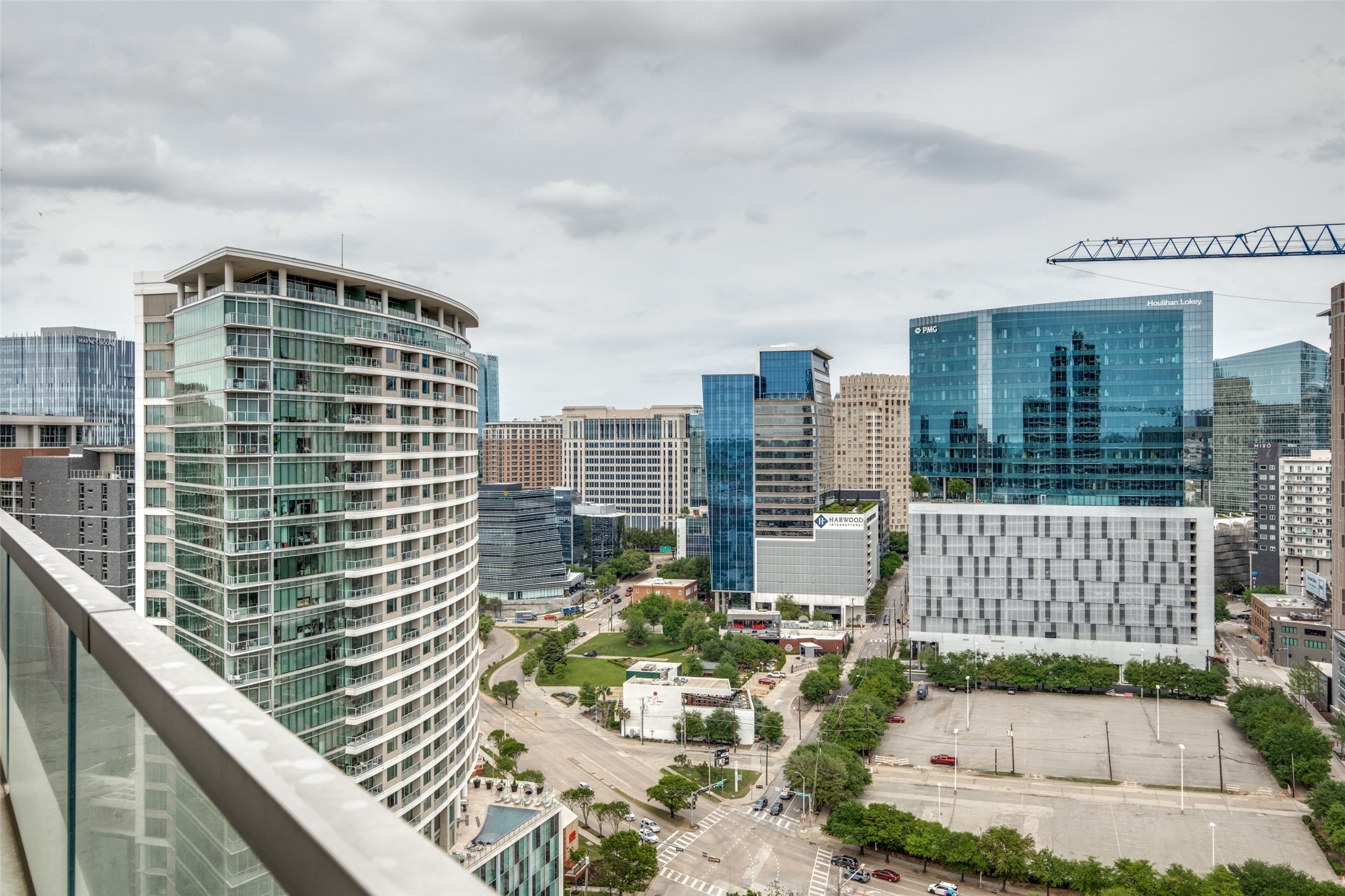 2430 Victory Park Lane Dallas TX 75219