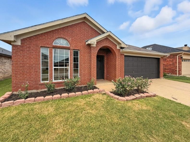 4720 Topaz Lane Granbury TX 76049