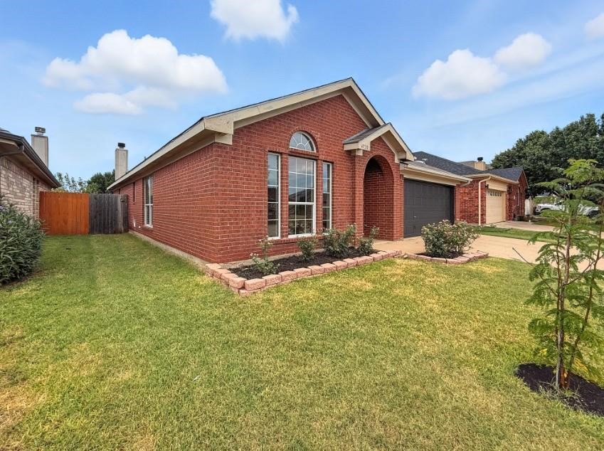 4720 Topaz Lane Granbury TX 76049