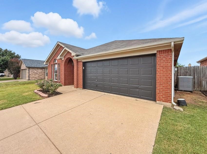 4720 Topaz Lane Granbury TX 76049
