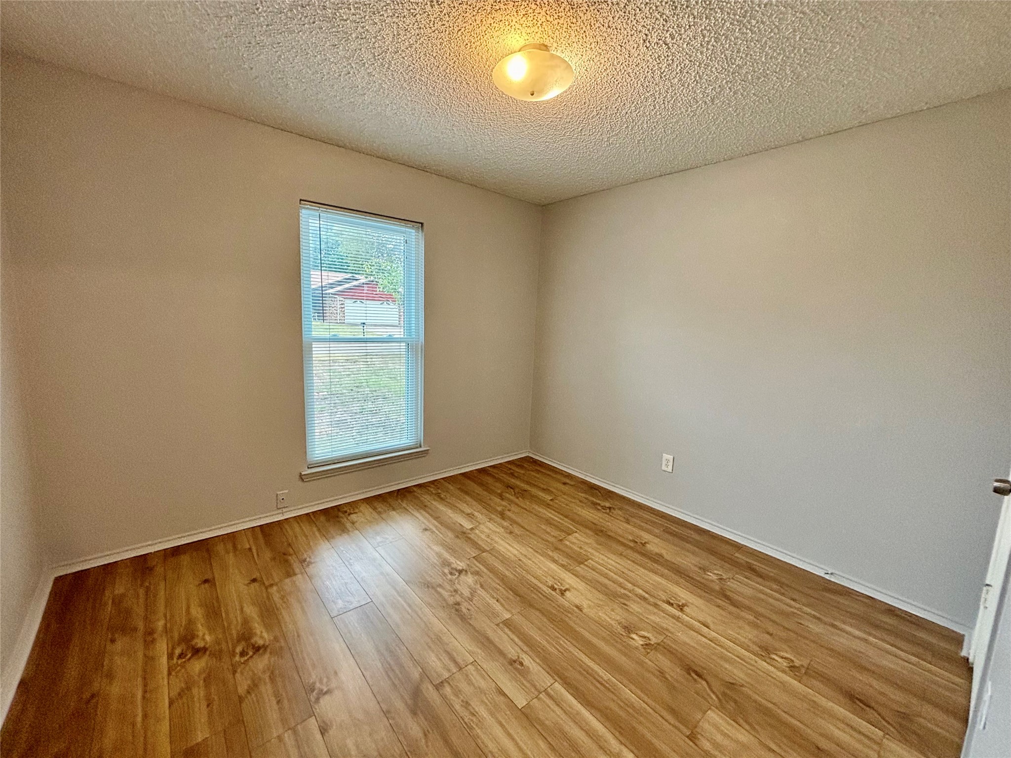319 Iberis Drive Arlington TX 76018