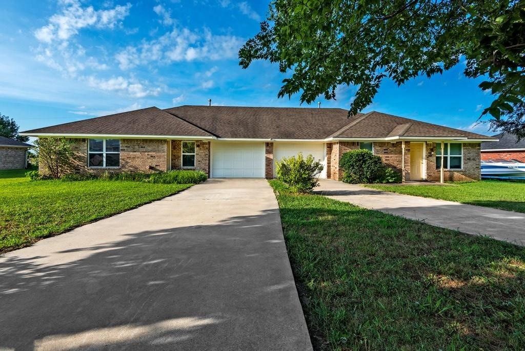 107 Bryant Street Pottsboro TX 75076