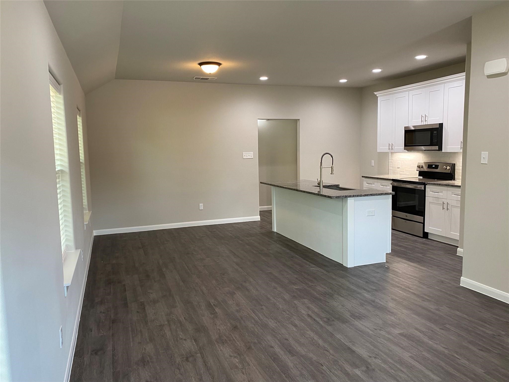 313 E Nelson Street Denison TX 75021