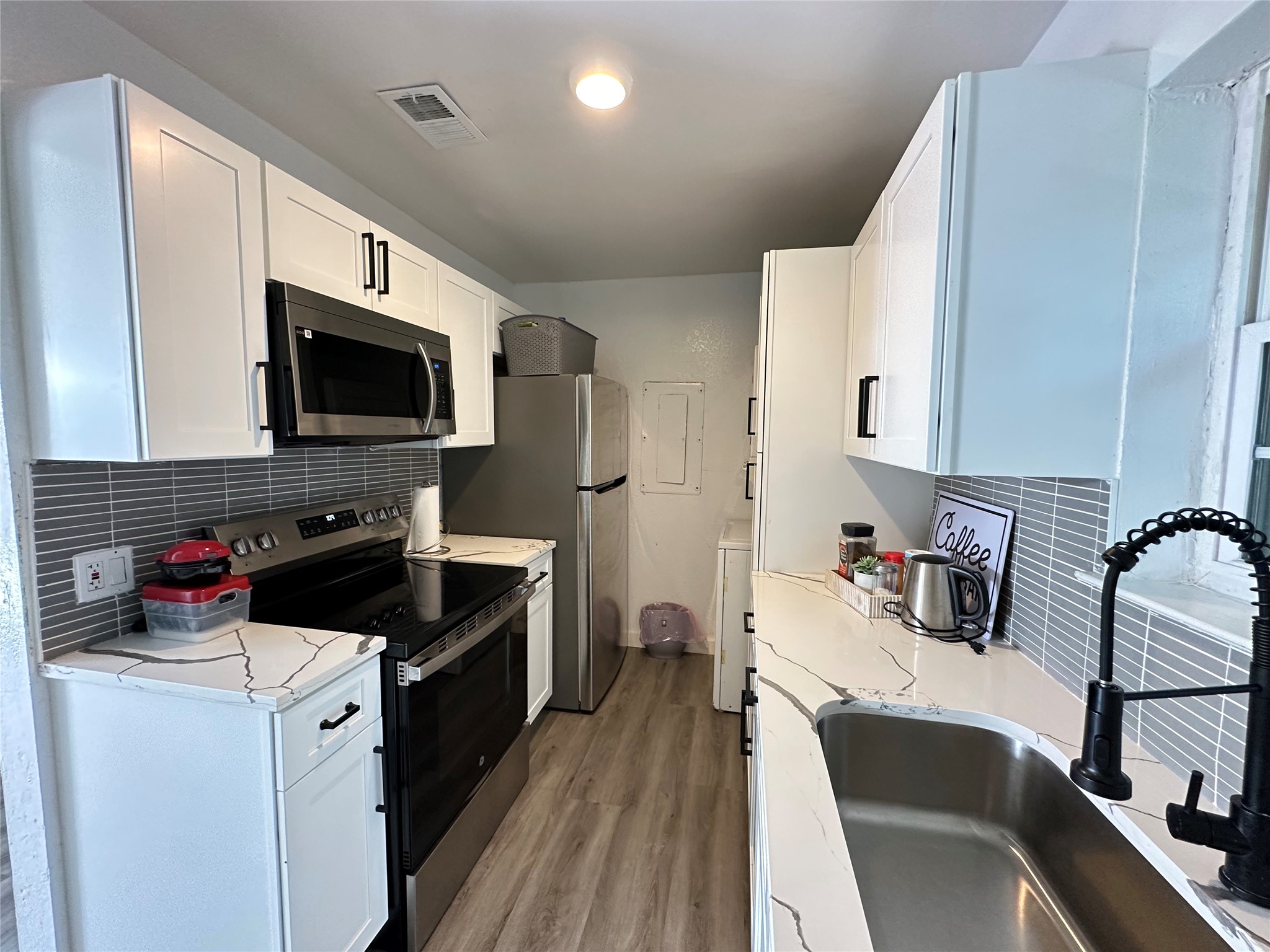 809 W Broadus Avenue Fort Worth TX 76115