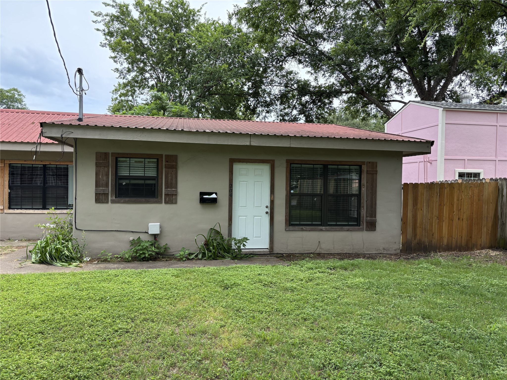 204 Pacific Avenue Terrell TX 75160