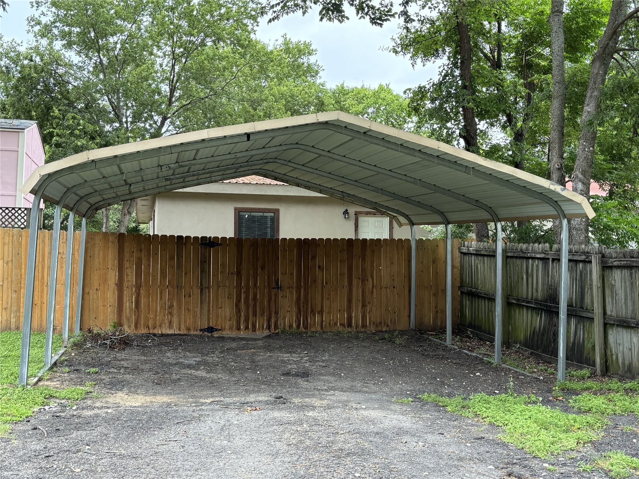 204 Pacific Avenue Terrell TX 75160