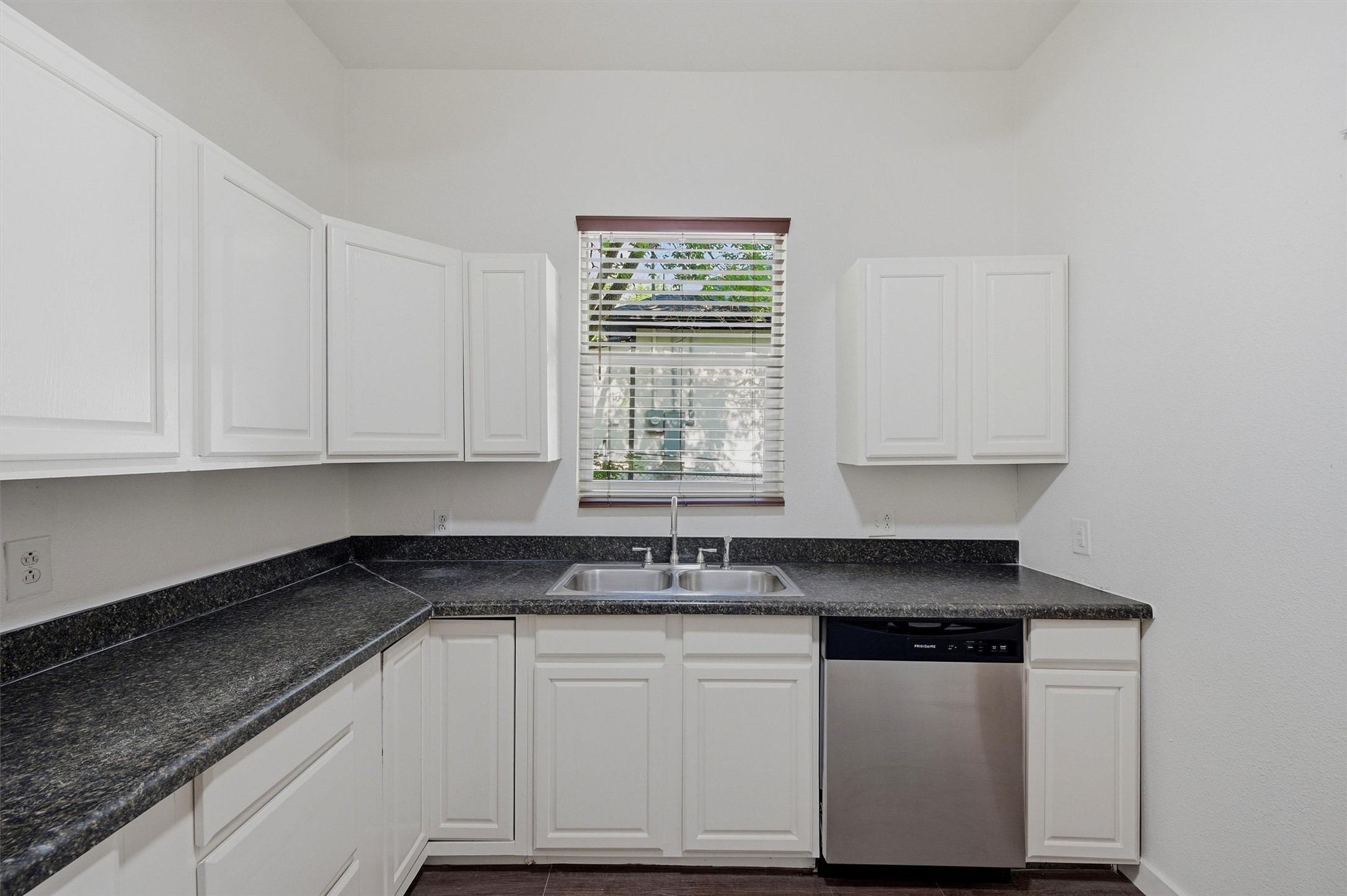 1008 W Morgan Street Denison TX 75020