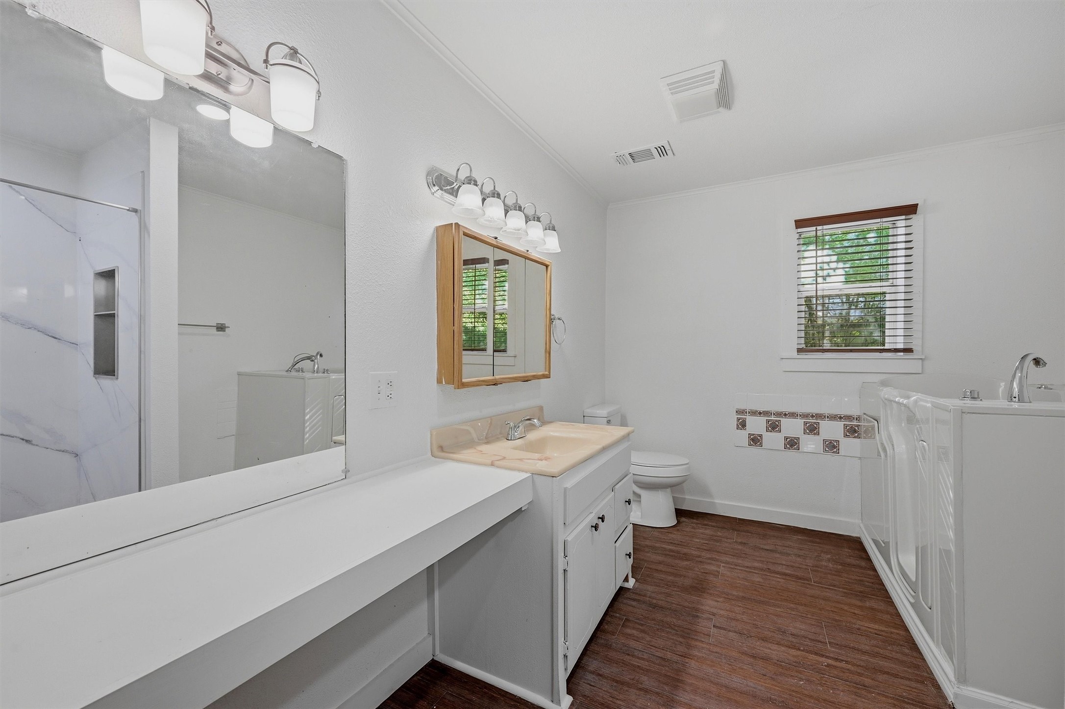 1008 W Morgan Street Denison TX 75020