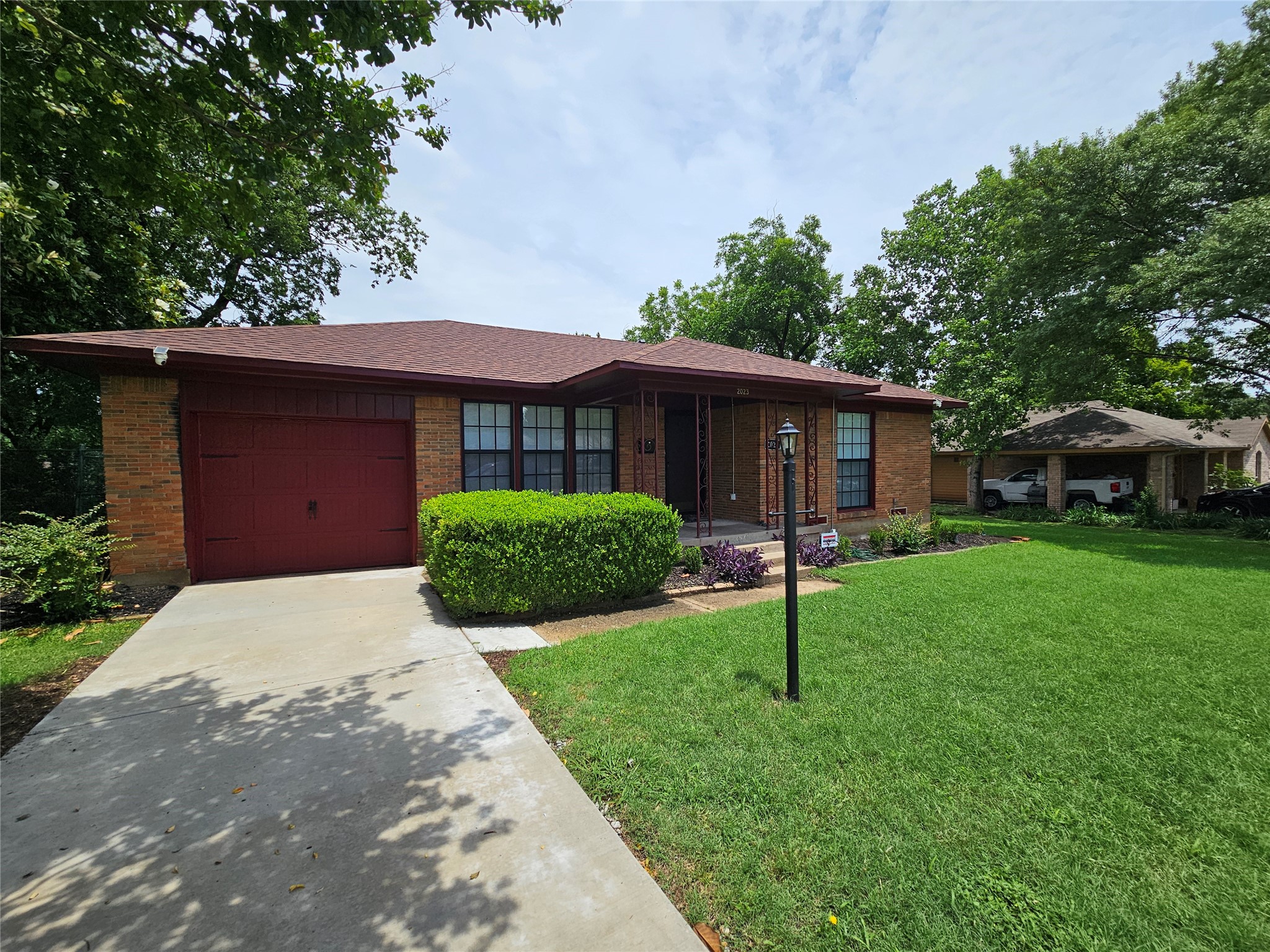 2023 E Illinois Avenue Dallas TX 75216