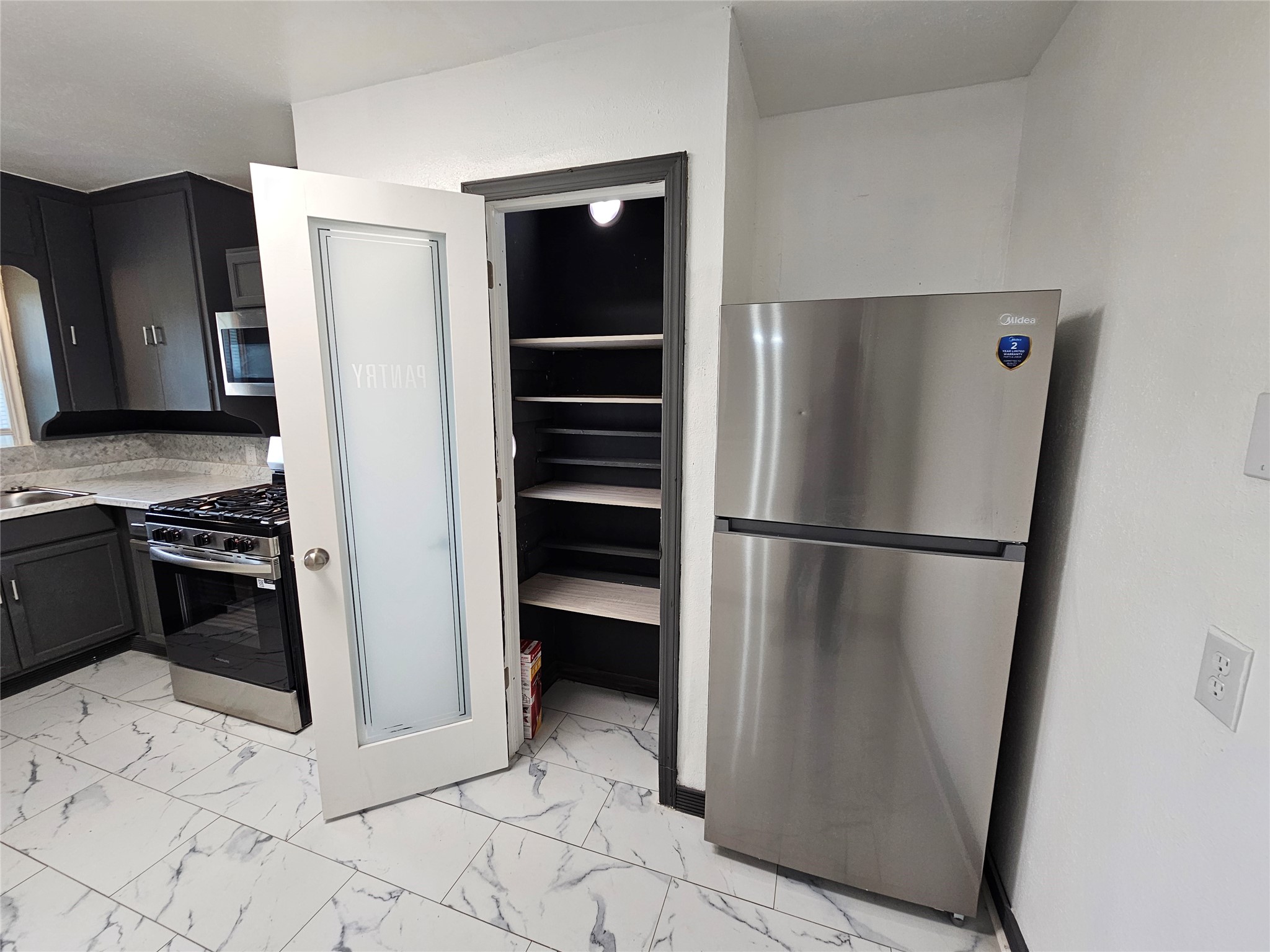 2023 E Illinois Avenue Dallas TX 75216