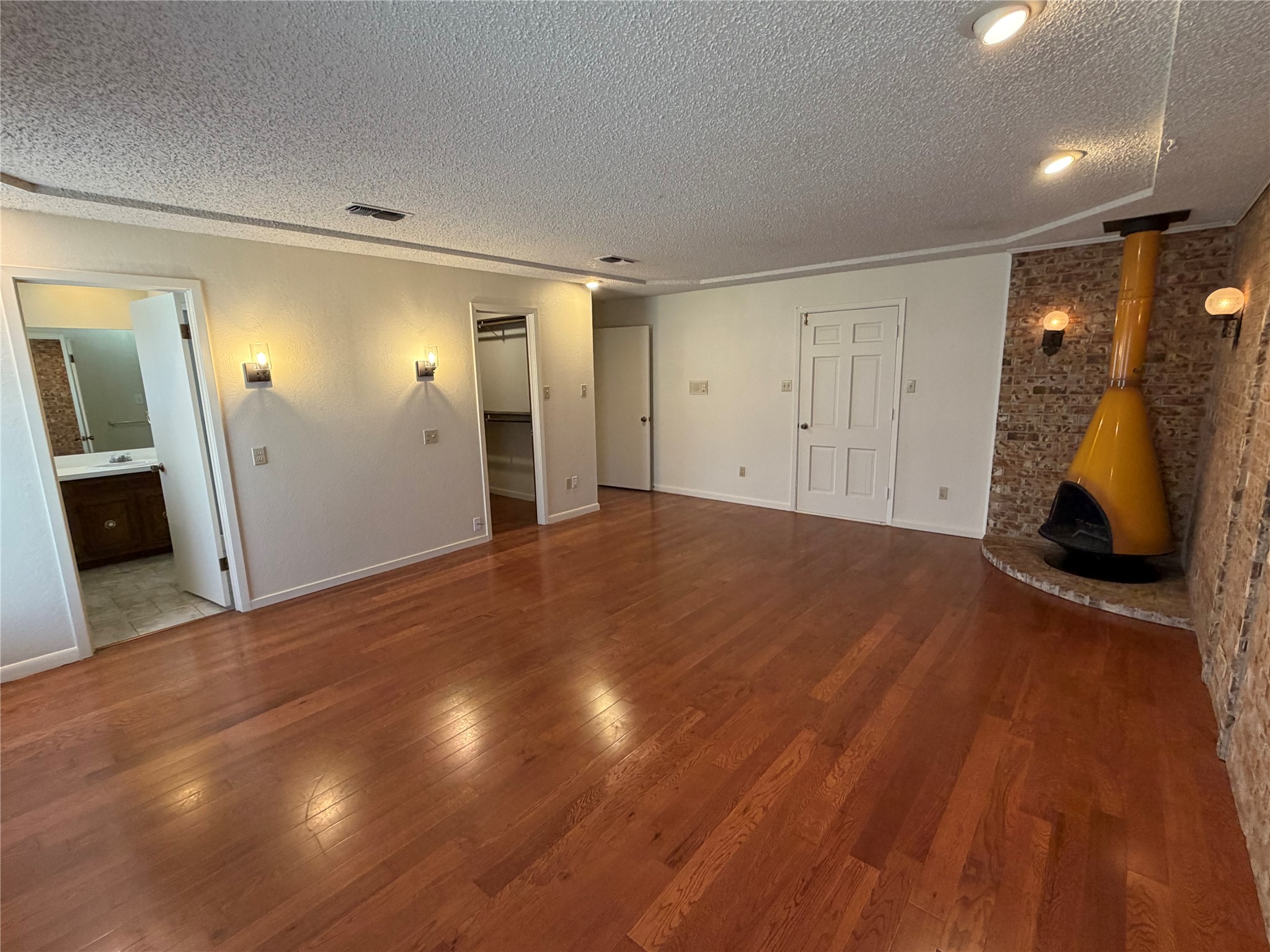 821 E Highway 199 Springtown TX 76082