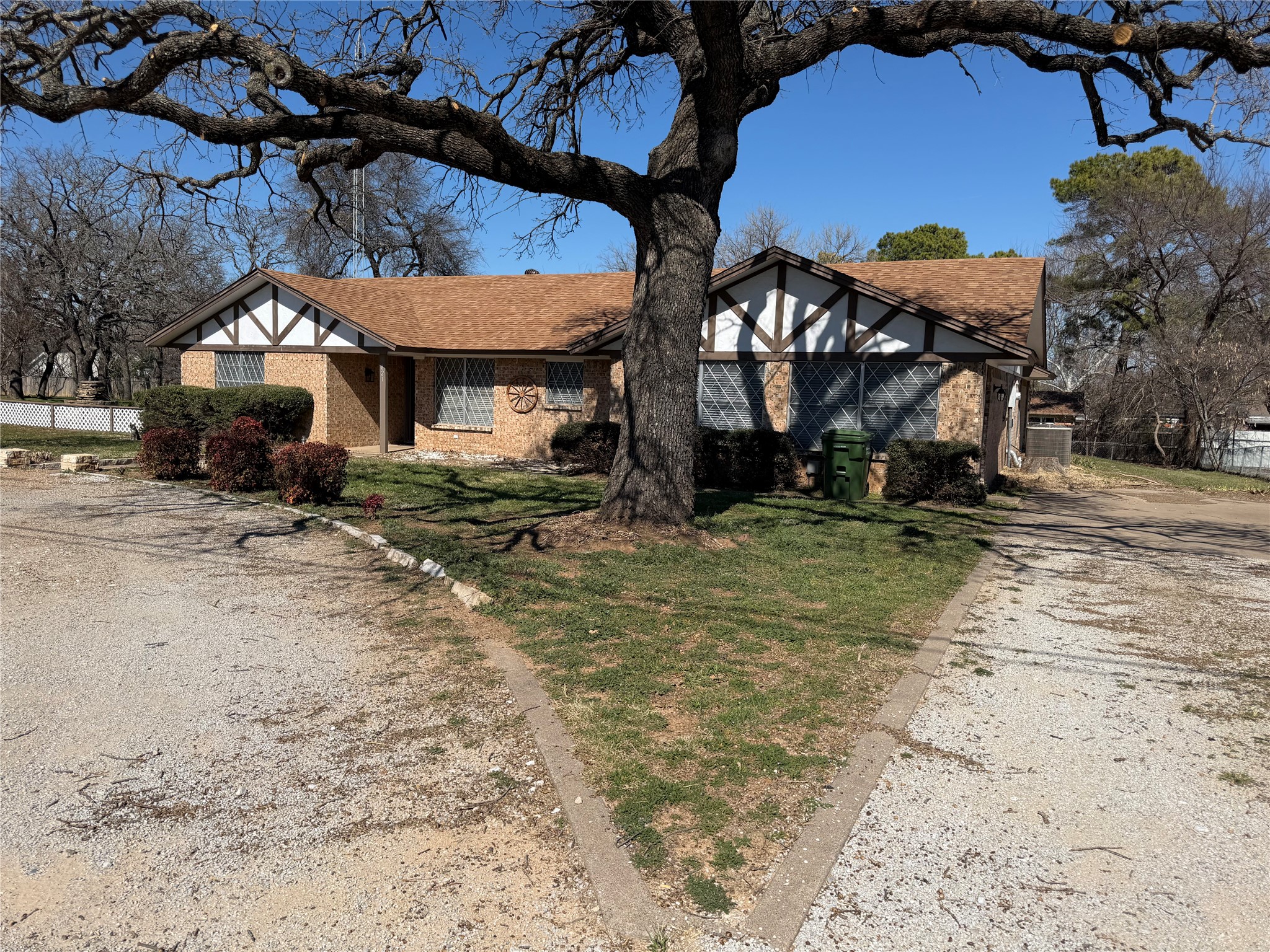 821 E Highway 199 Springtown TX 76082