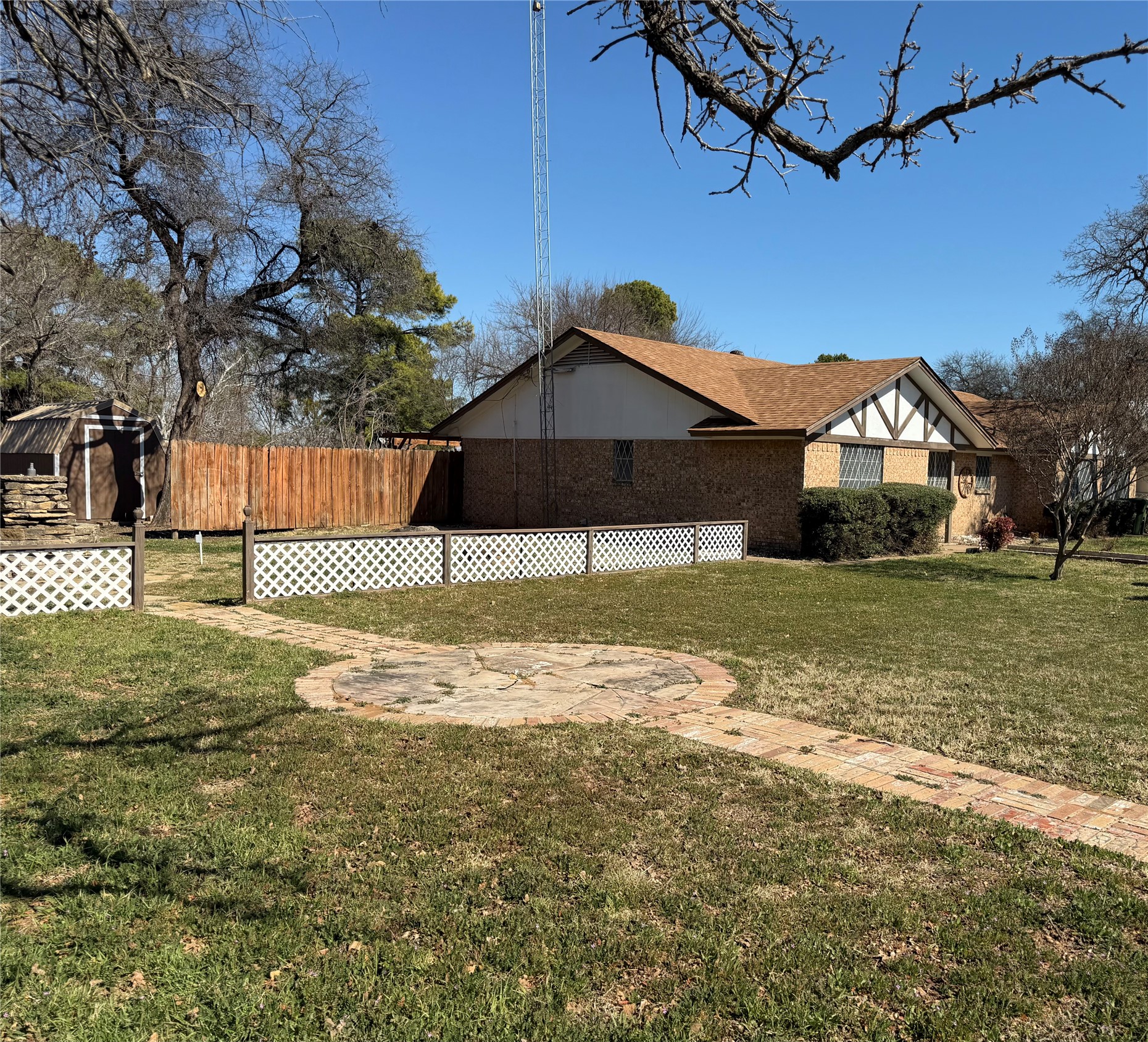 821 E Highway 199 Springtown TX 76082
