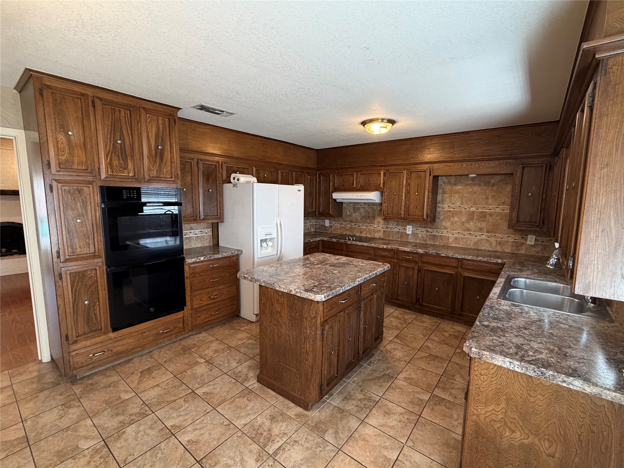 821 E Highway 199 Springtown TX 76082