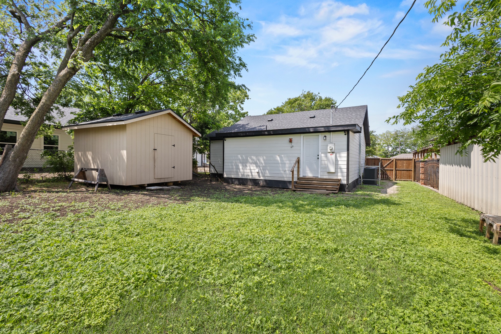 2634 Seevers Avenue Dallas TX 75216