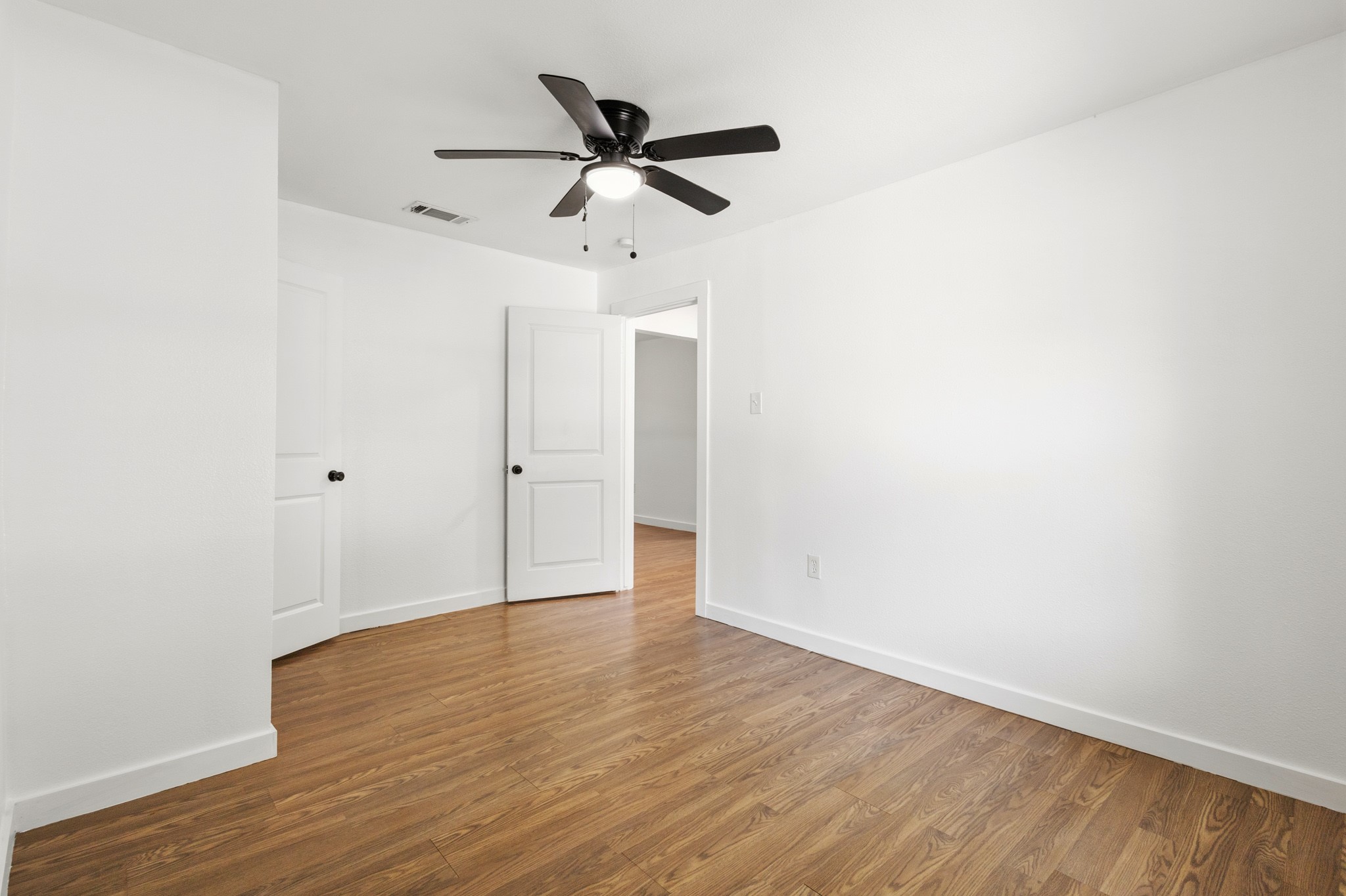 2634 Seevers Avenue Dallas TX 75216