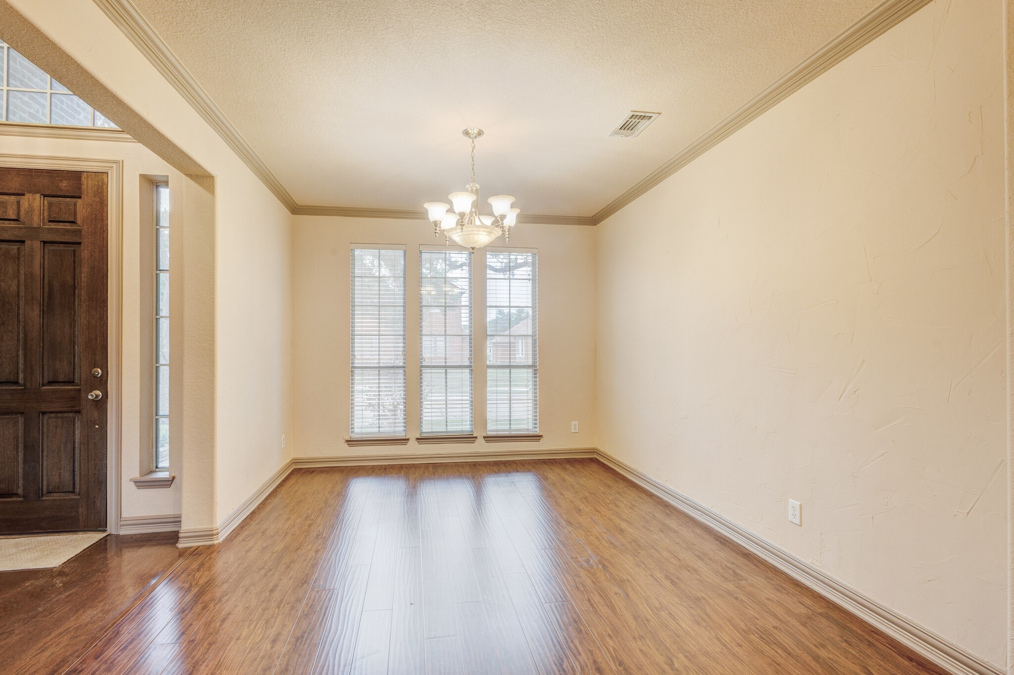 2010 Vista Drive Lewisville TX 75067