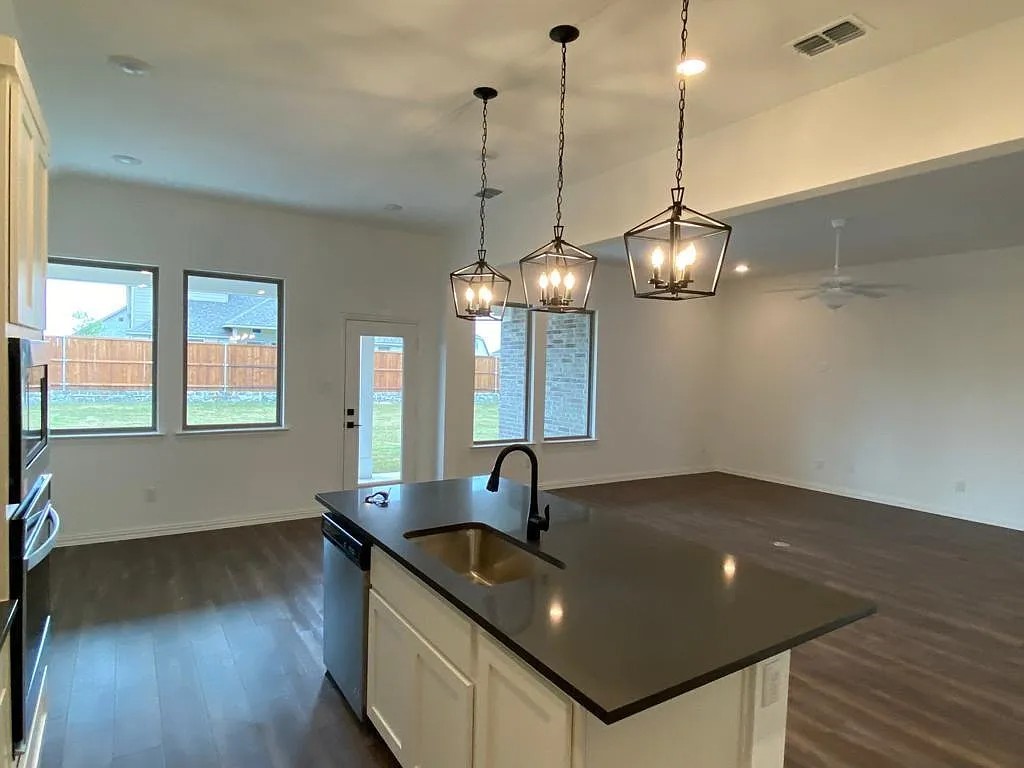 2221 Grassland Avenue Melissa TX 75454