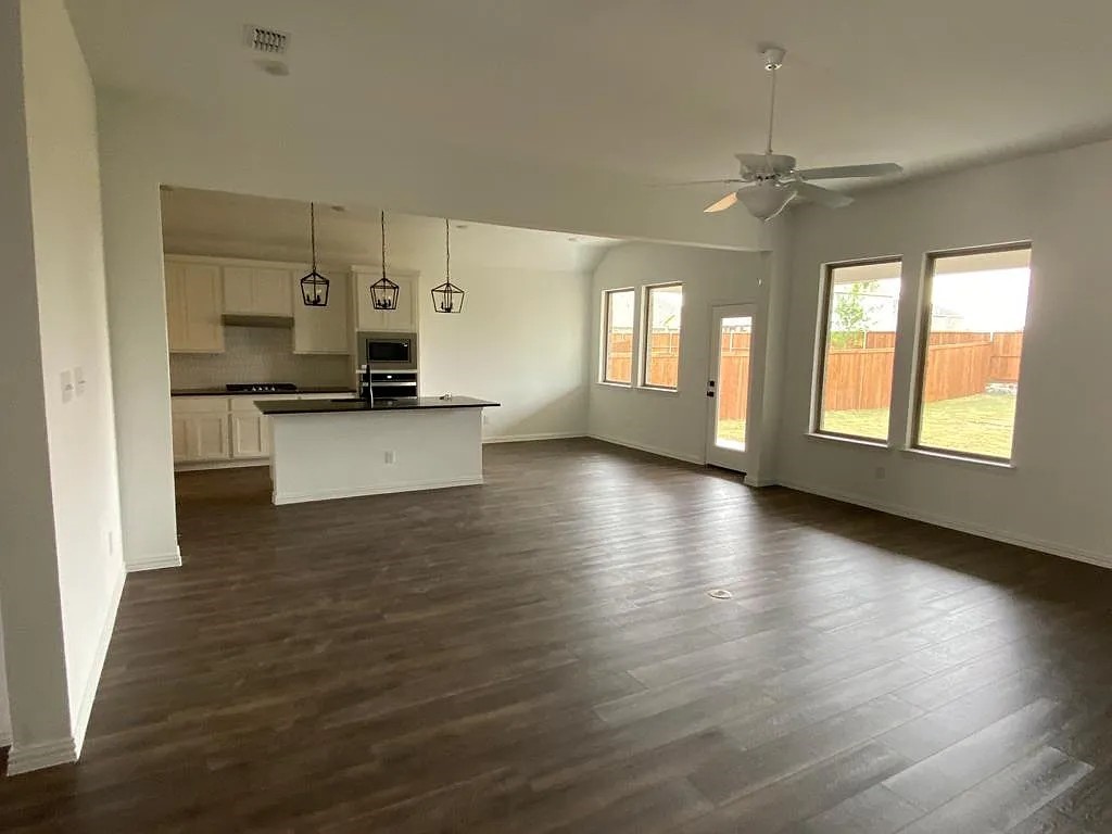 2221 Grassland Avenue Melissa TX 75454