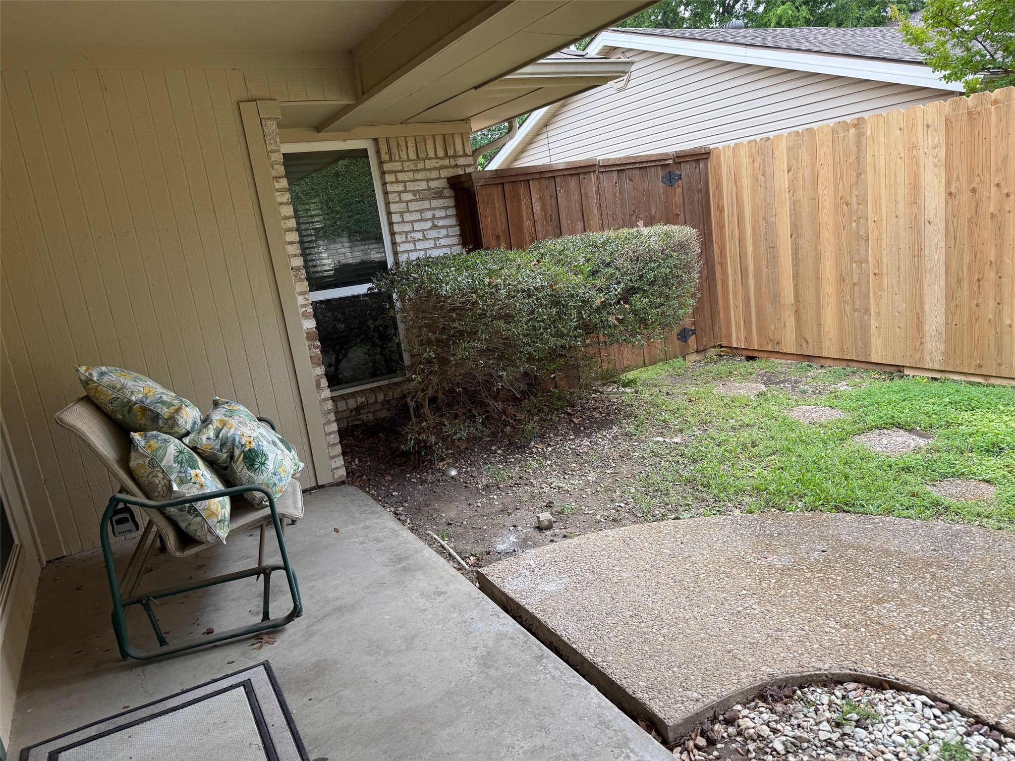 16325 Lauder Lane Dallas TX 75248