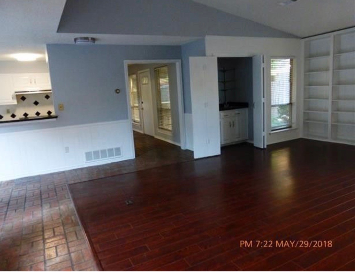 16325 Lauder Lane Dallas TX 75248