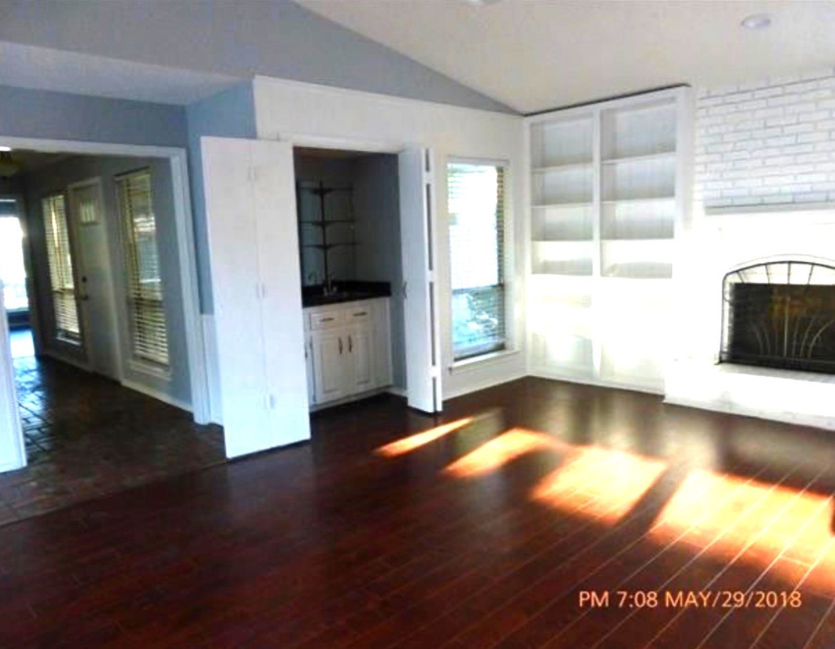16325 Lauder Lane Dallas TX 75248