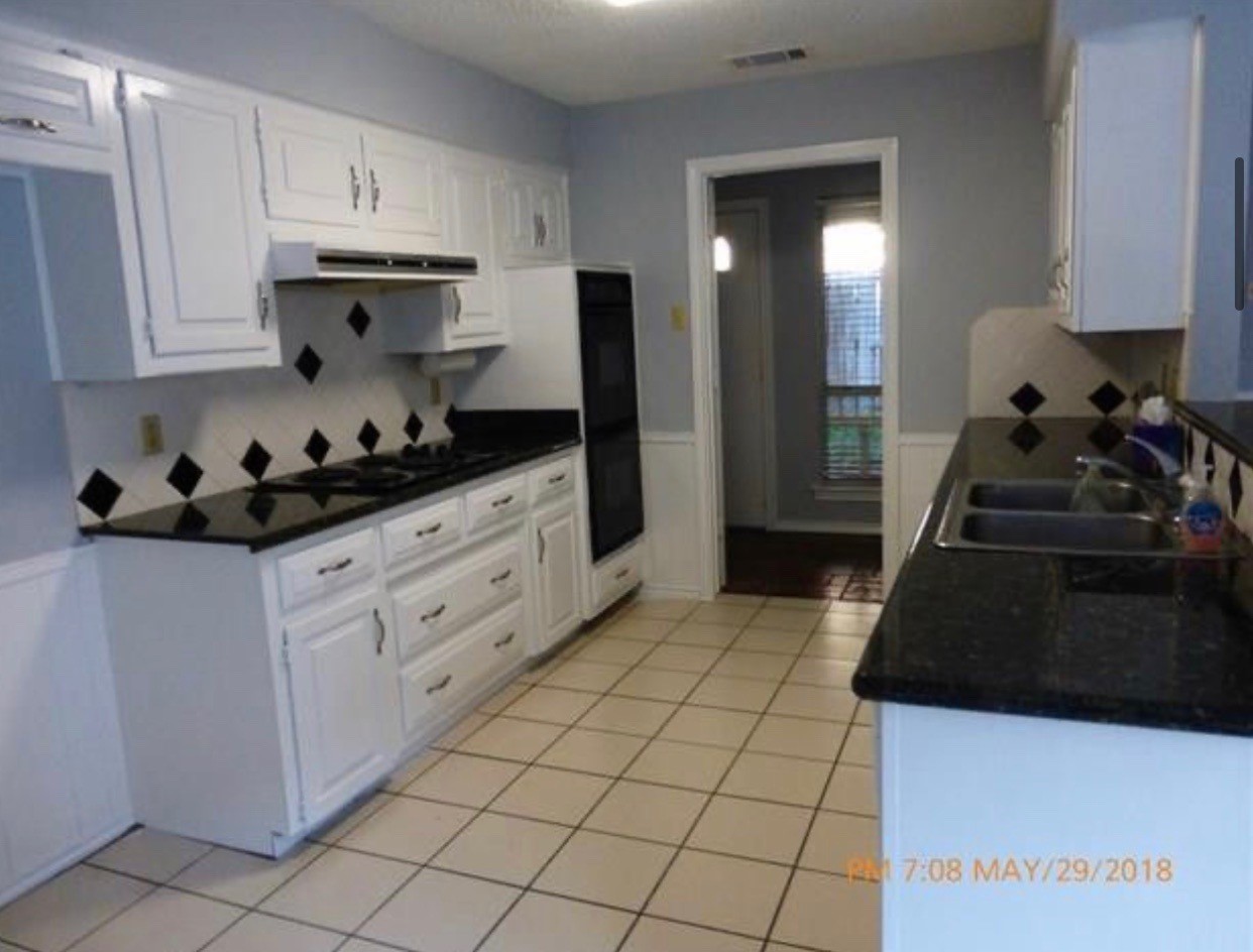 16325 Lauder Lane Dallas TX 75248