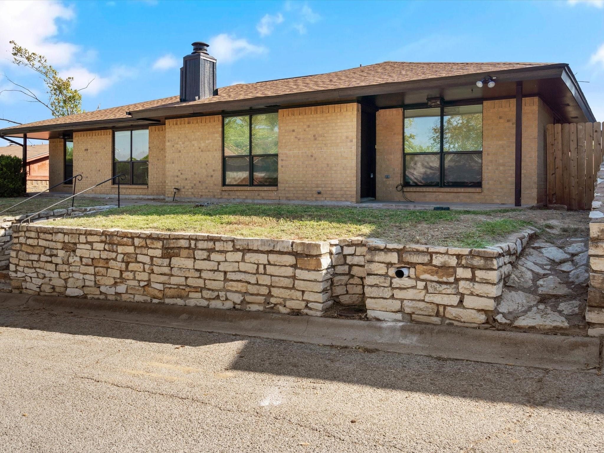 1117 S Rusk Street Weatherford TX 76086